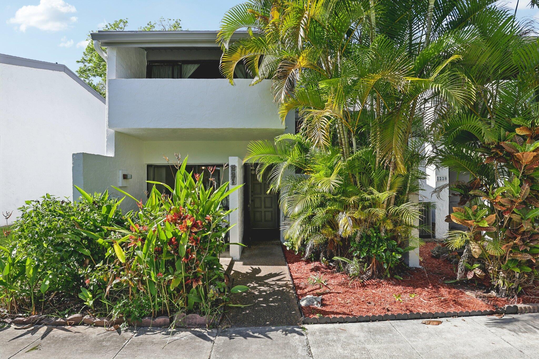 3BR – Townhouse at 19232 NE 25th Avenue #221b