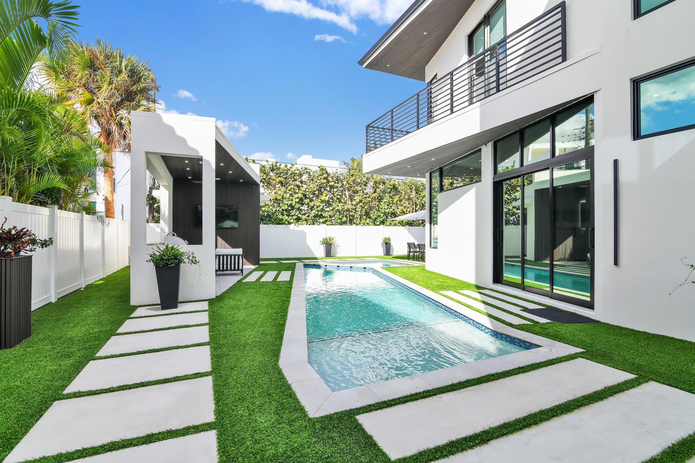 5BR – SingleFamilyResidence at 355 E Boca Raton Road