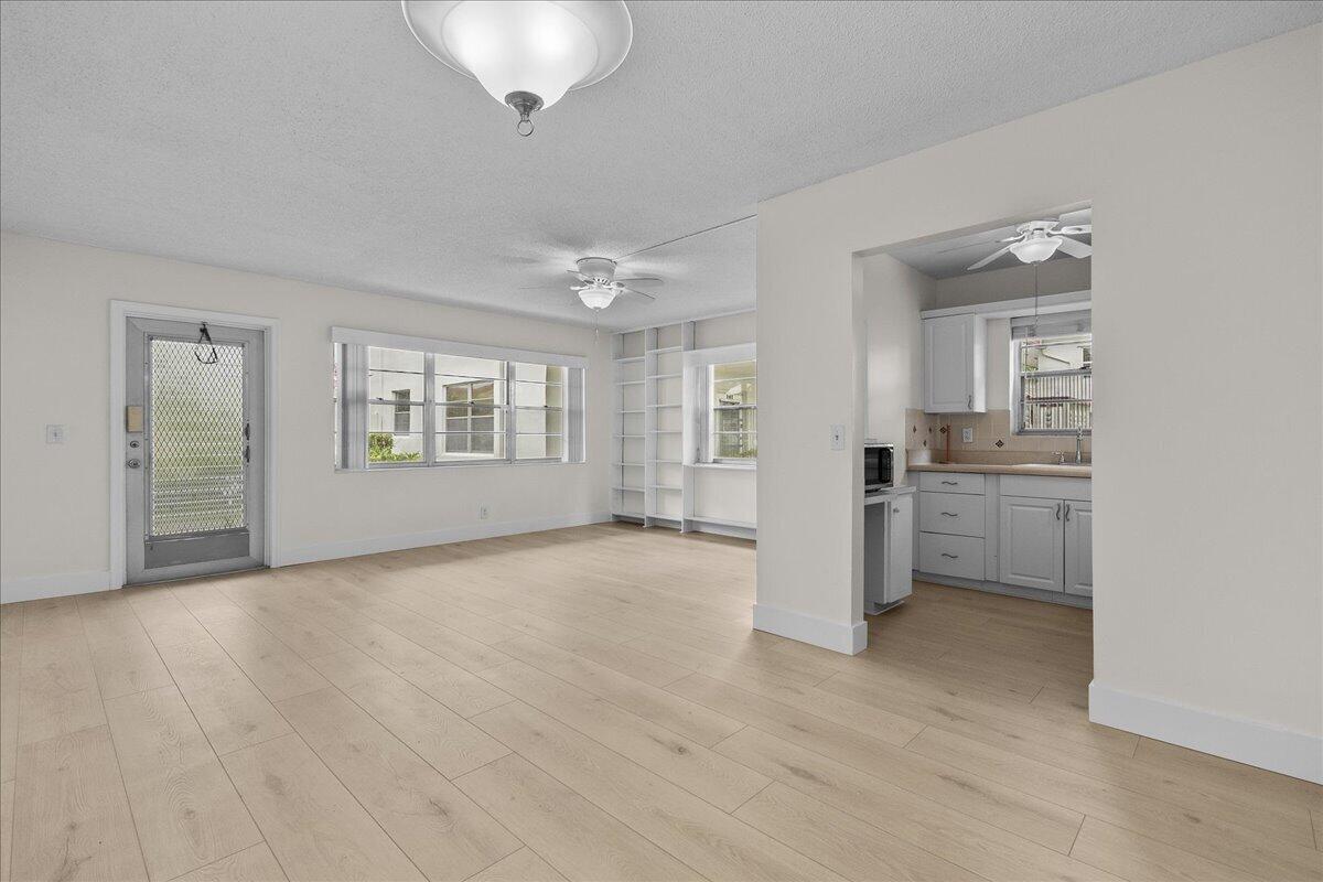 1BR – Condominium at 142 Kent I