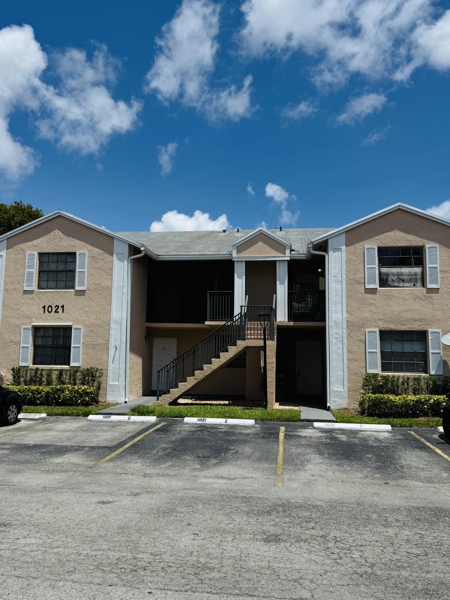2BR – Condominium at 1021 Adams Avenue #1021f