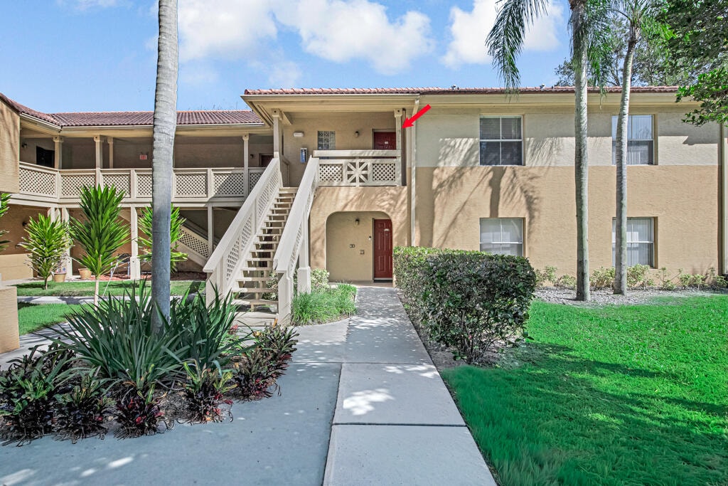 2BR – Condominium at 4783 Via Palm Lakes #121