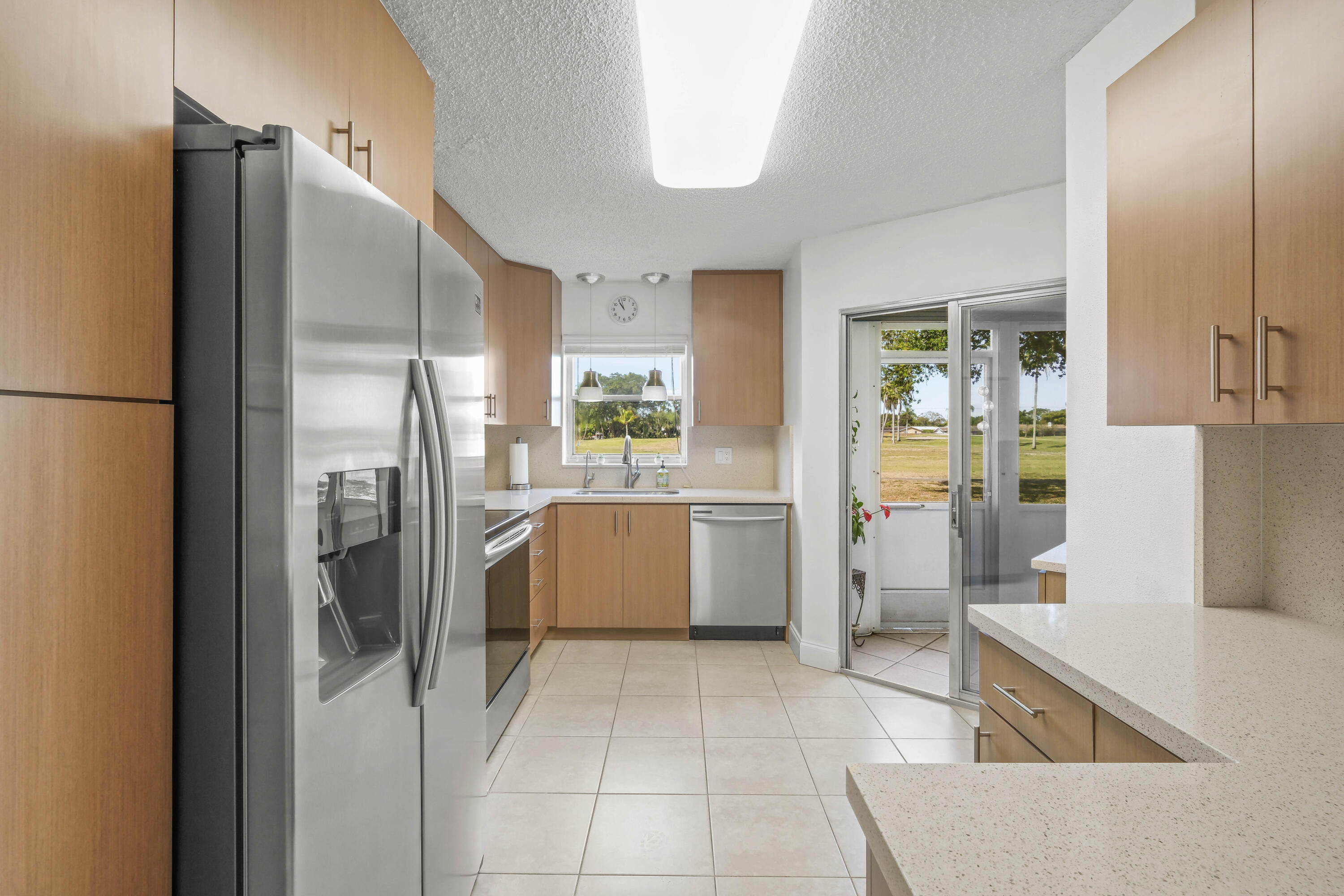 2BR – Condominium at 3871 Via Poinciana #104