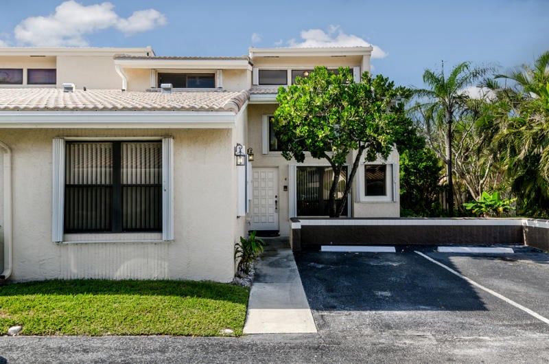 3BR – Townhouse at 363 W Camino Real #4