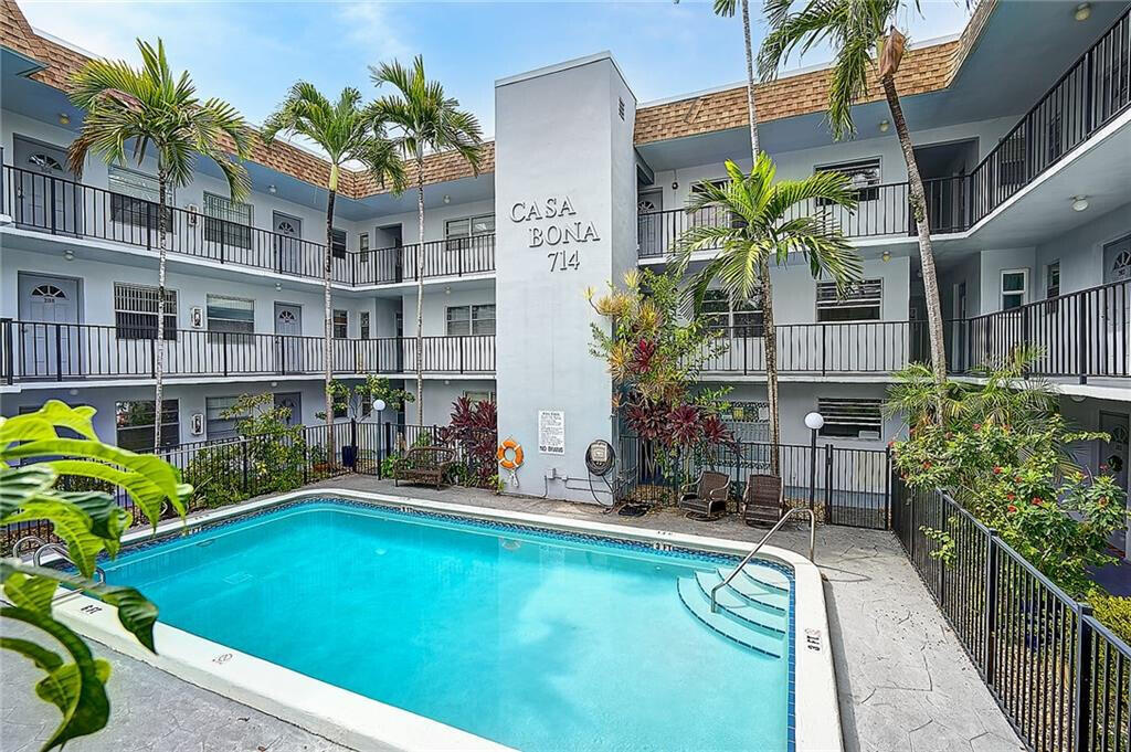2BR – Condominium at 714 NE 10th Street #205