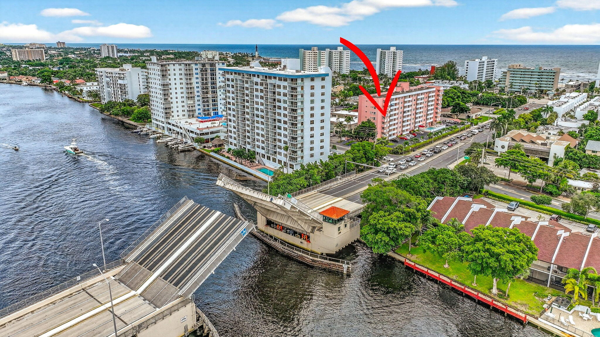 2BR – Condominium at 3201 NE 14th St Causeway #501