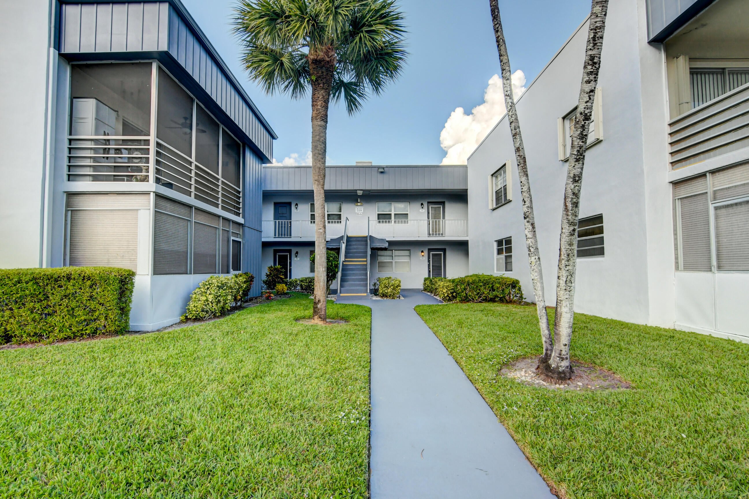 1BR – Condominium at 42 Burgundy A