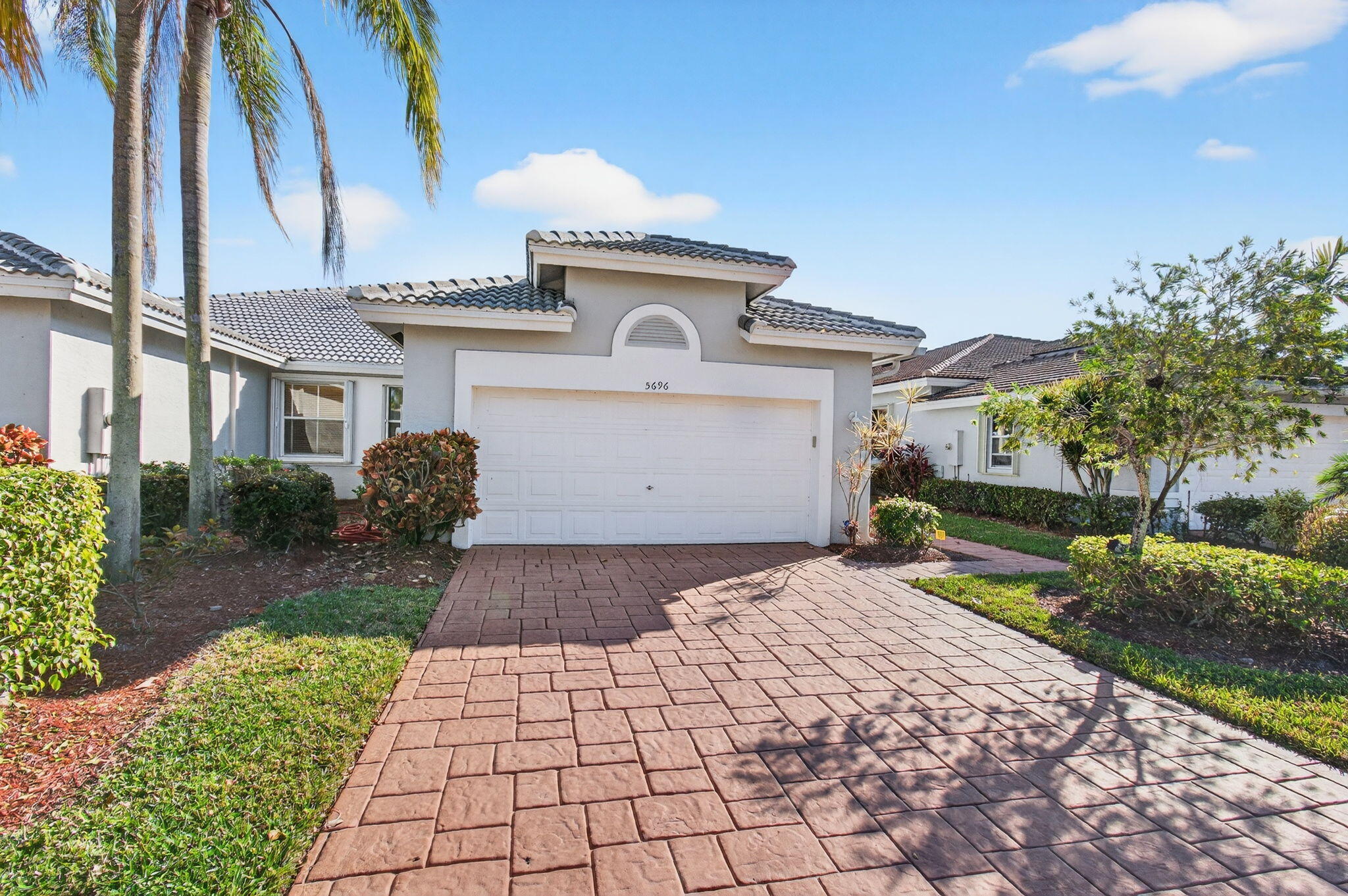 3BR – RES at 5696 Emerald Cay Terrace