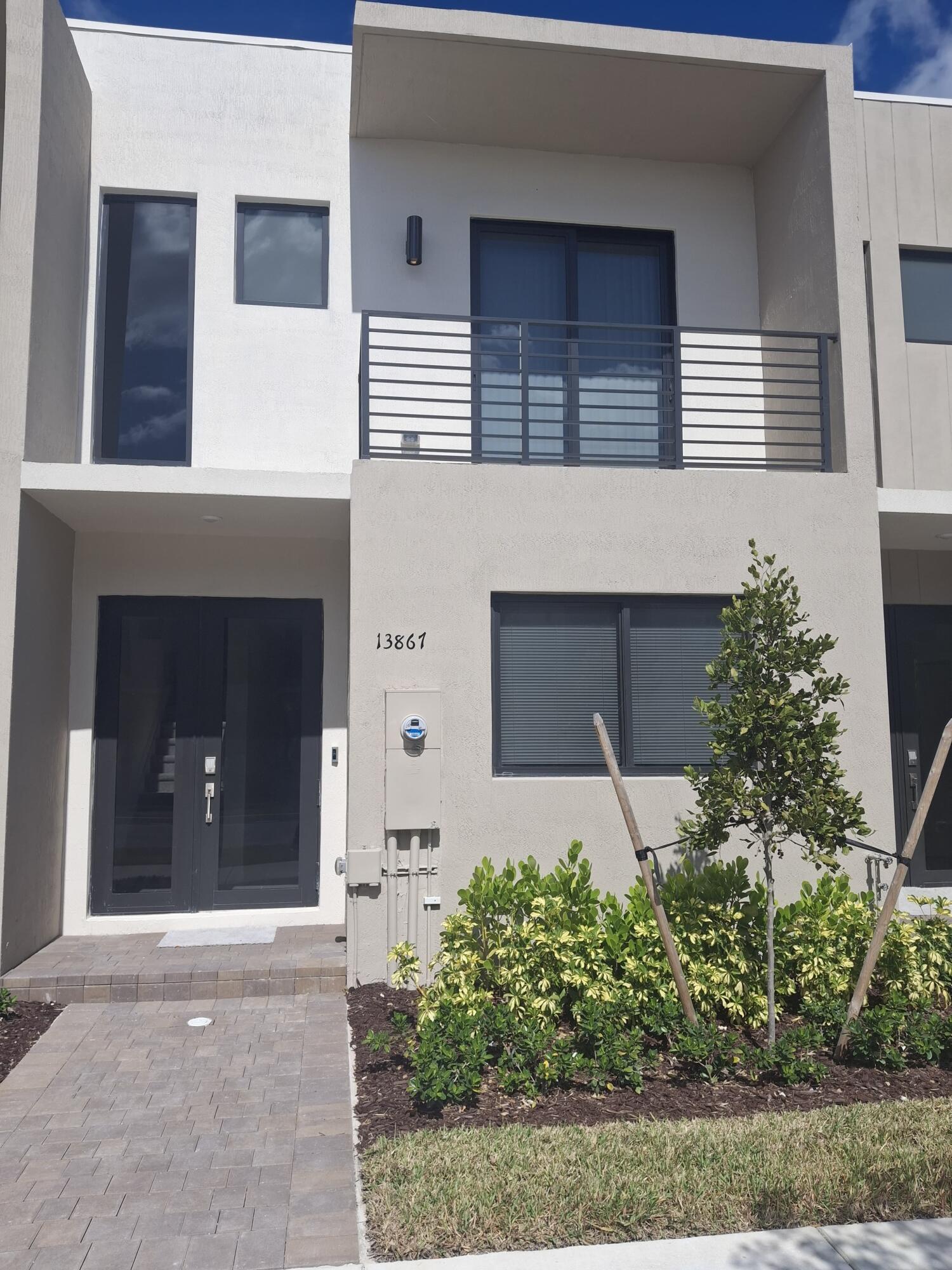4BR – Townhouse at 13867 SW 261 Terrace
