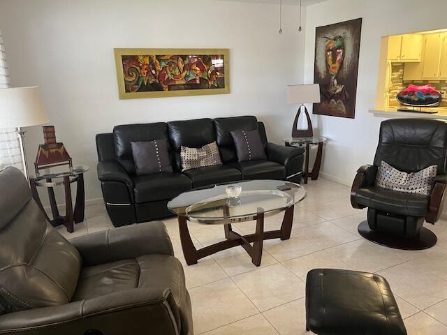 1BR – Condominium at 300 Windsor #M