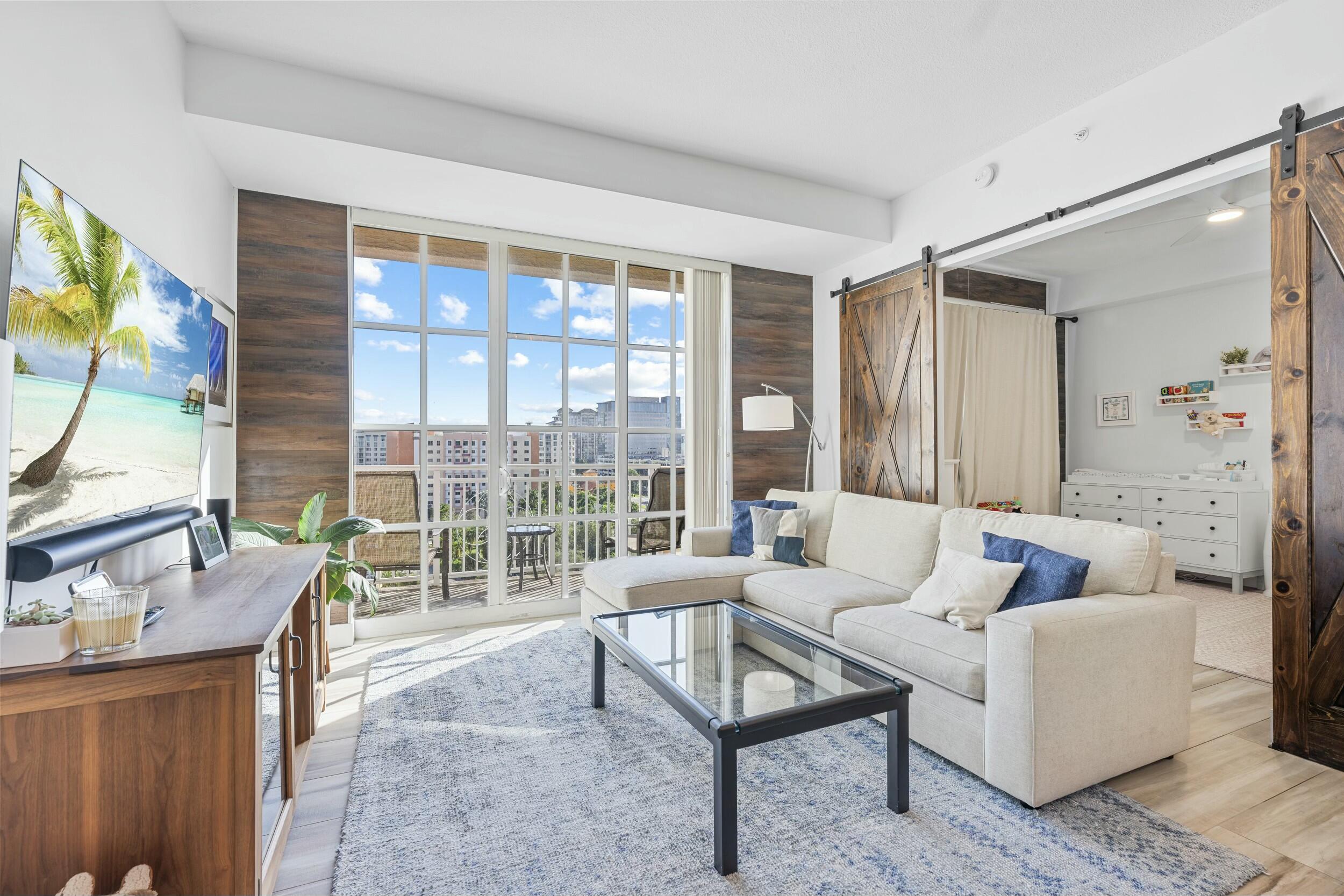 3BR – Condominium at 410 Evernia Street #807