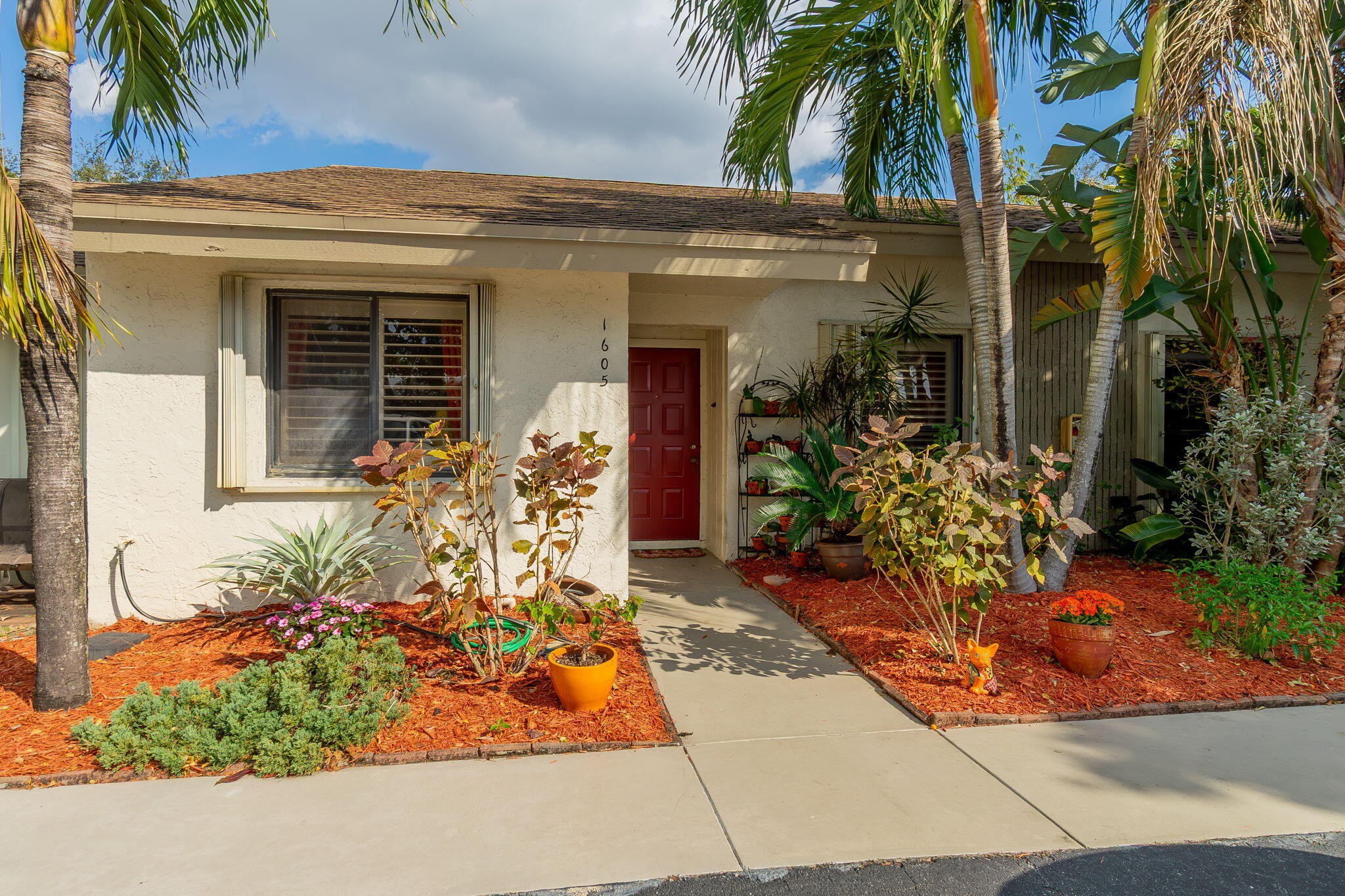 3BR – RES at 3096 S Oakland Forest Drive #1605