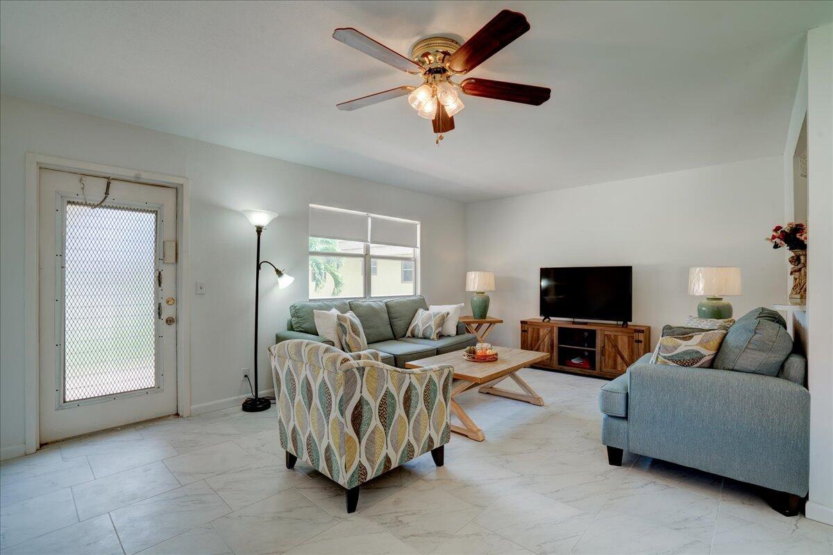 1BR – Condominium at 222 Saxony E #222