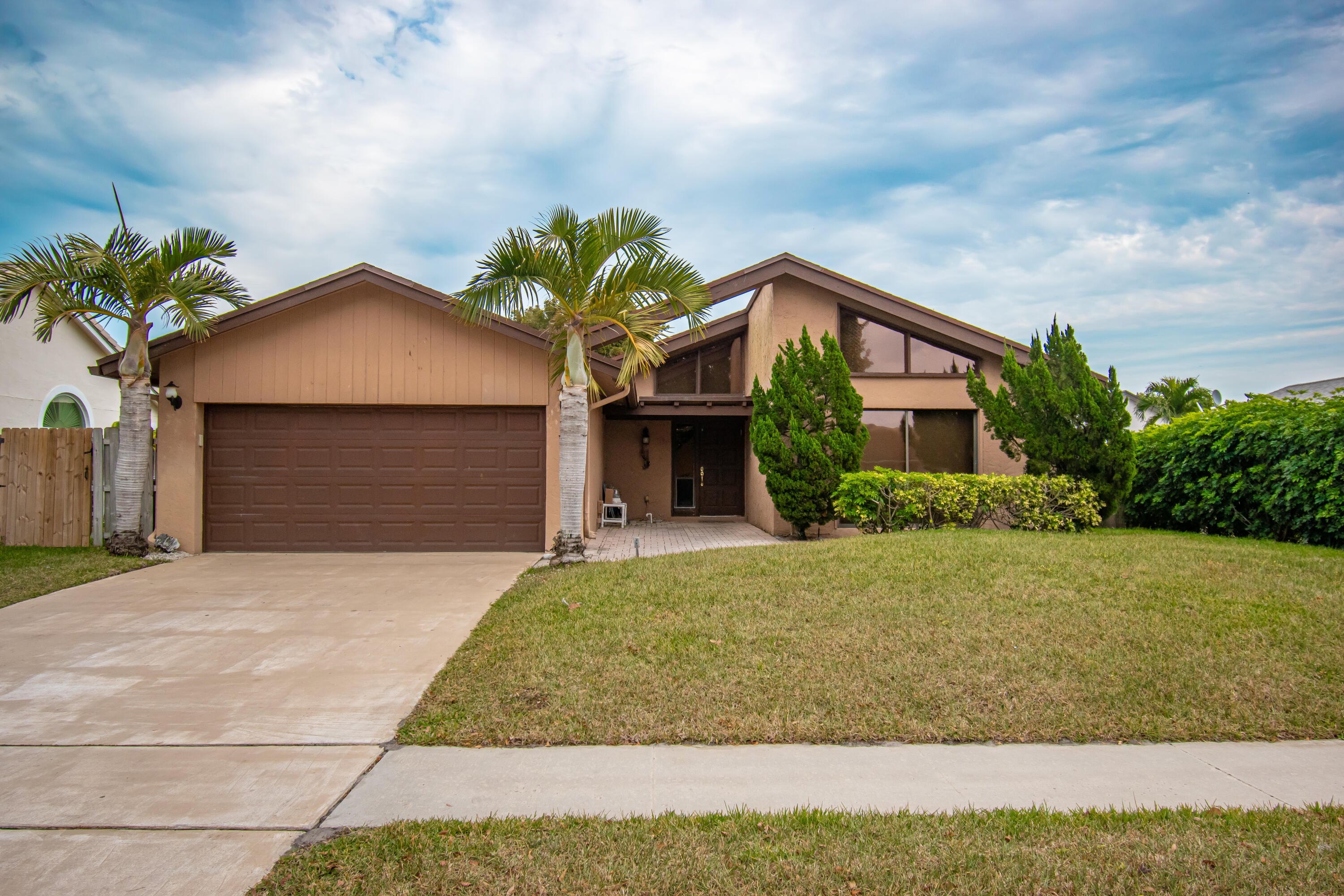 3BR – SingleFamilyResidence at 21566 Arbor Way