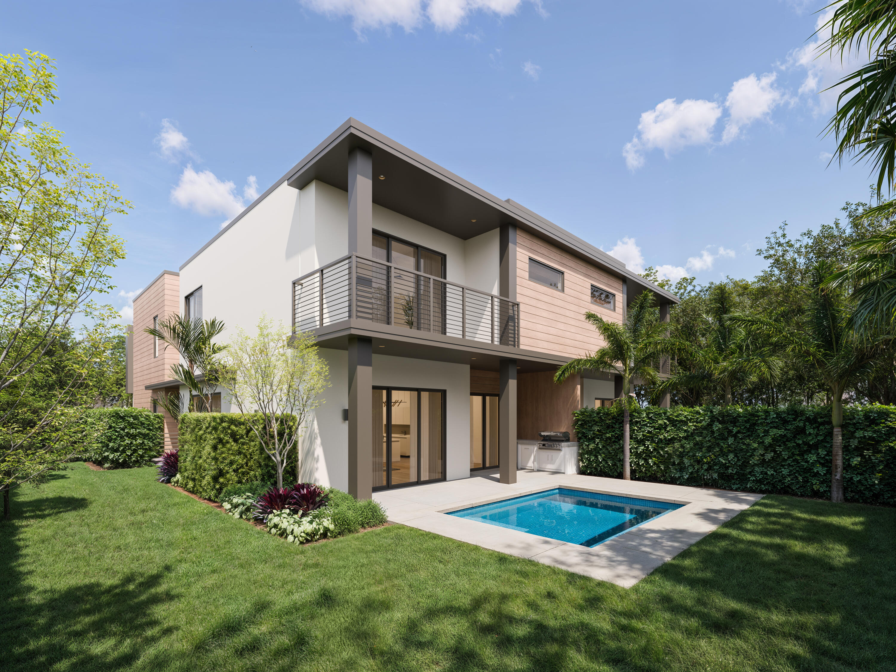 4BR – Townhouse at 6824 NE Briskel Pointe Drive