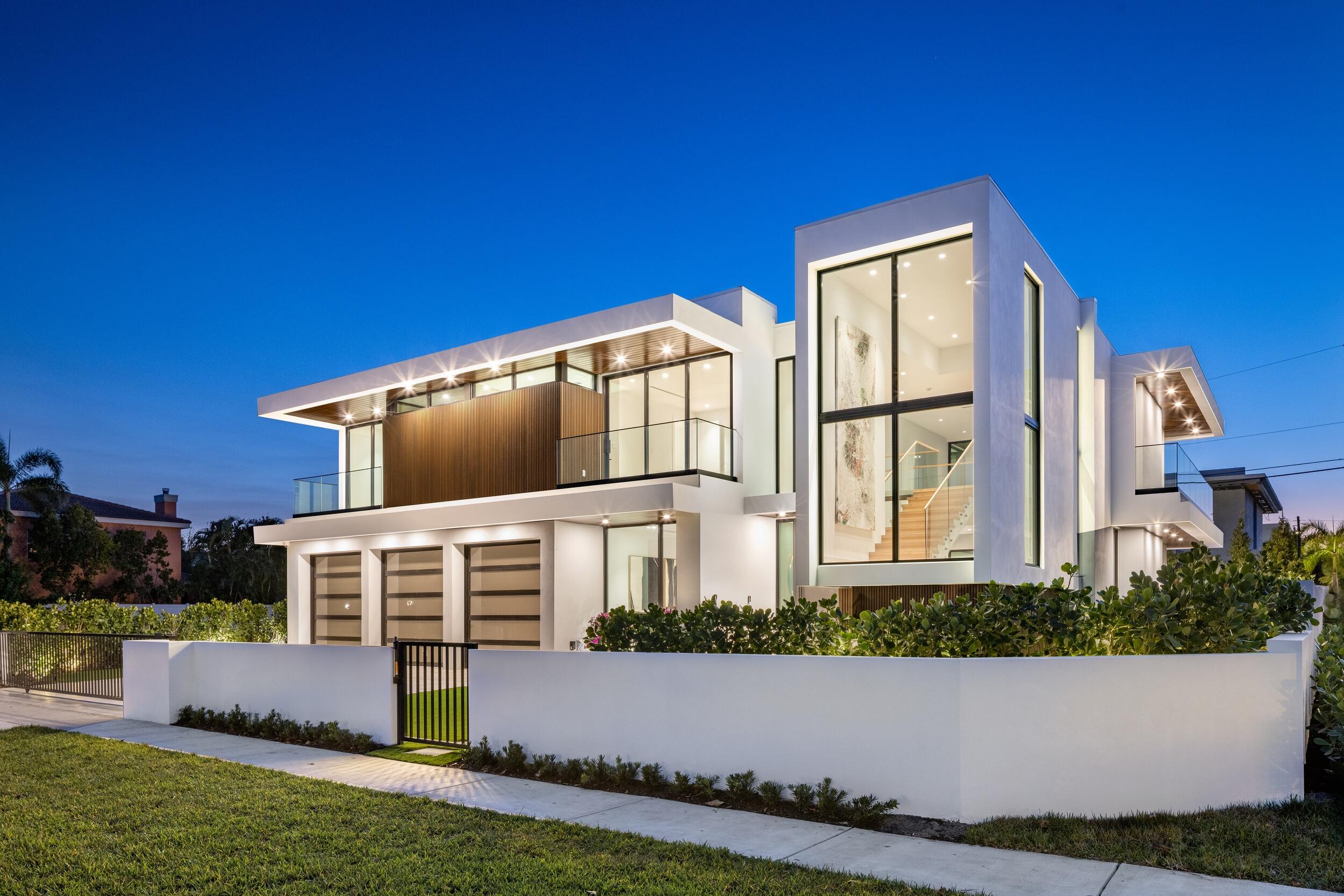 6BR – SingleFamilyResidence at 1099 NE 4th Avenue