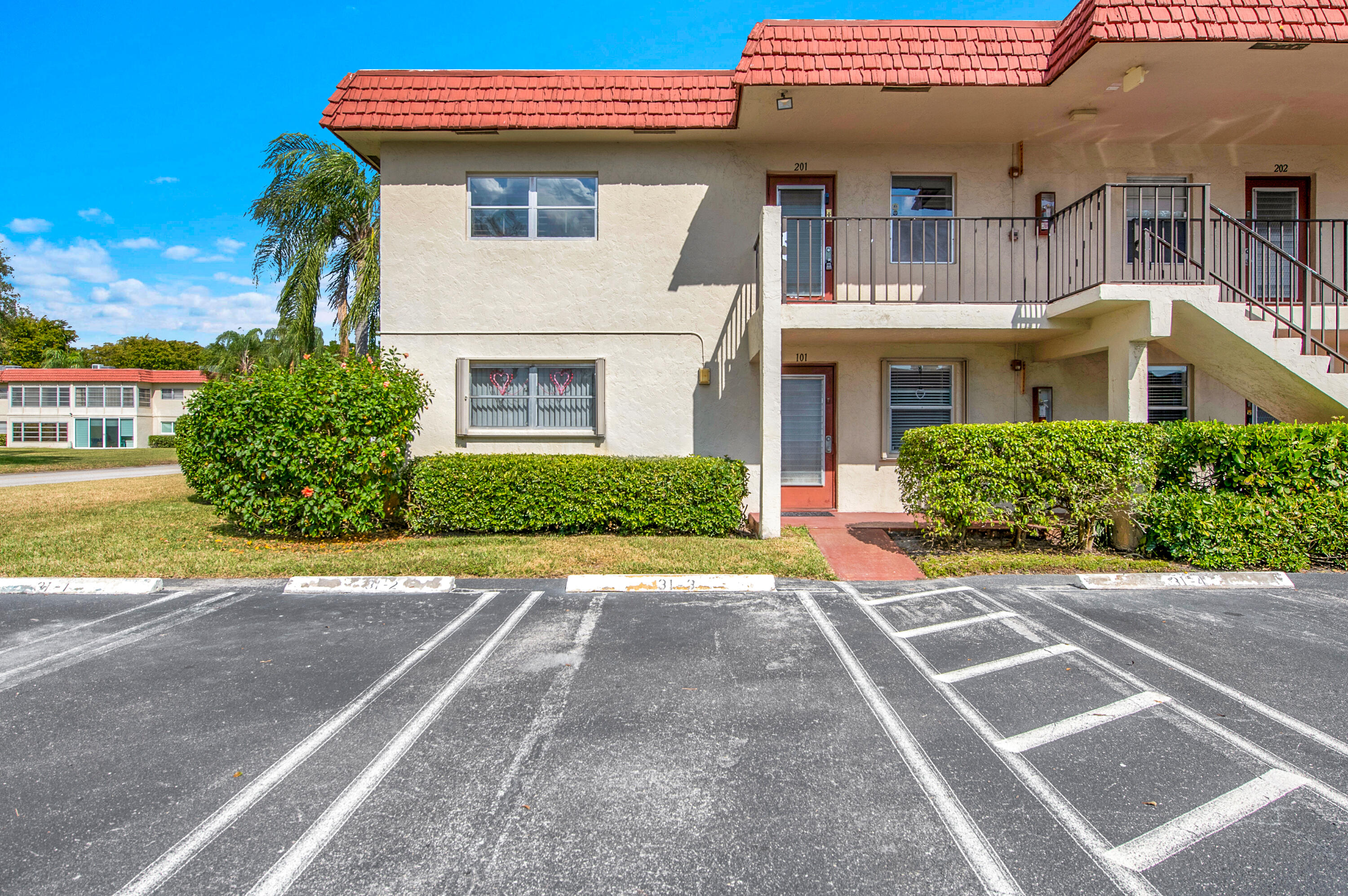 2BR – Condominium at 31 Abbey Lane #101