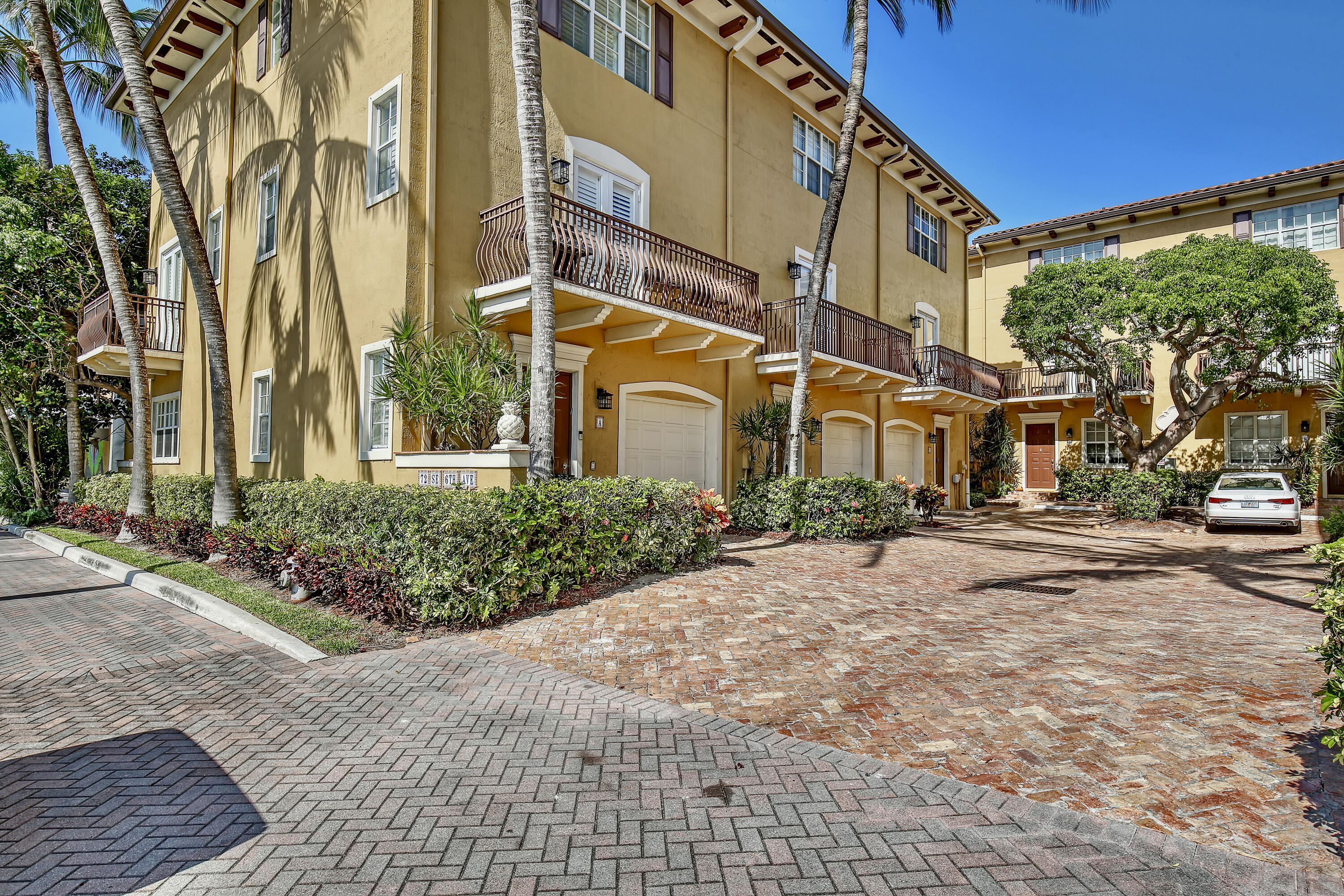 3BR – Townhouse at 72 SE 6th Avenue #C