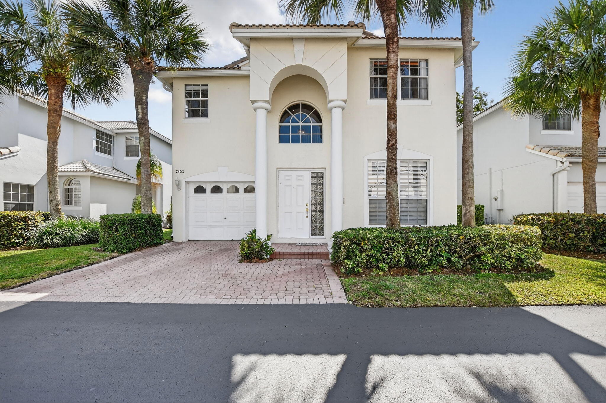4BR – Condominium at 7323 Panache Way