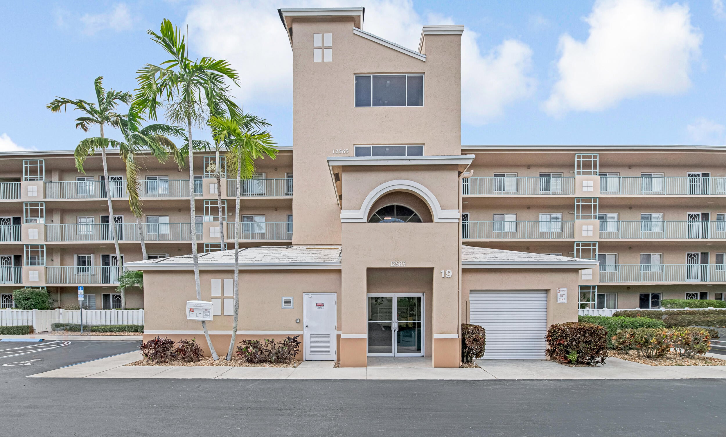 3BR – Condominium at 12565 Imperial Isle Drive #208
