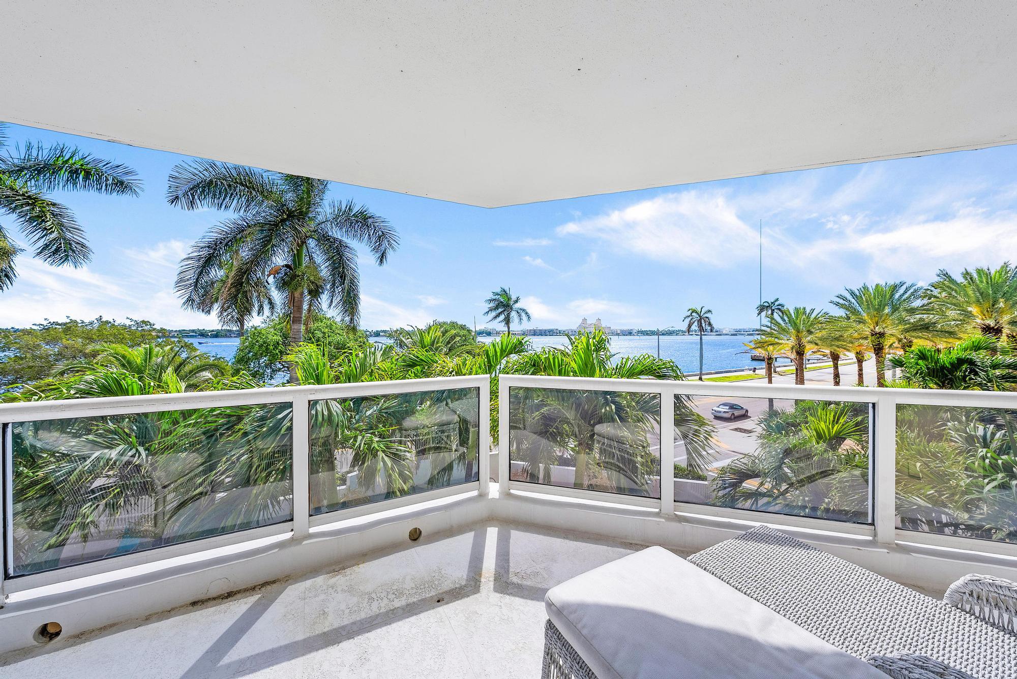 3BR – Condominium at 1617 N Flagler Drive #3a