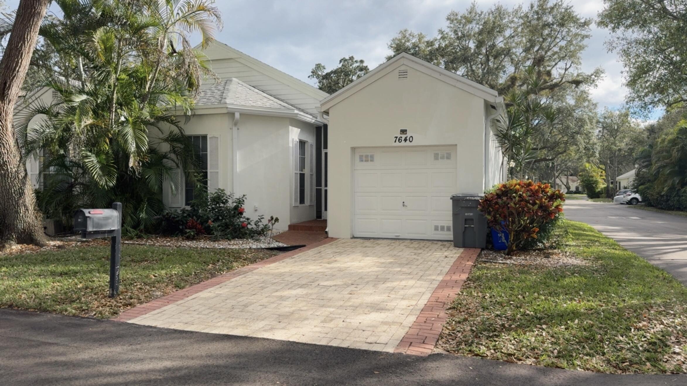 3BR – Townhouse at 7640 Forest Green Ln