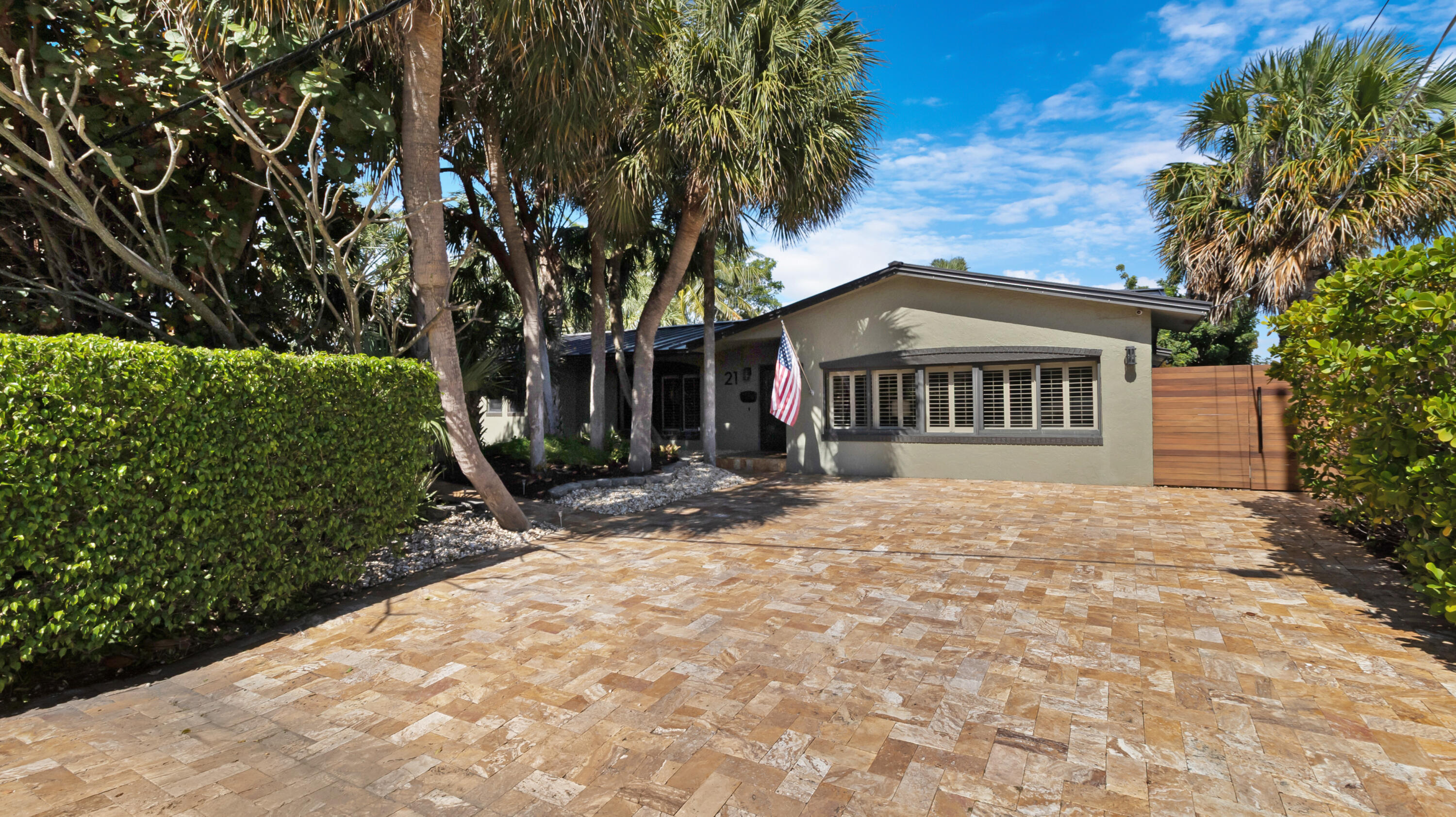 3BR – SingleFamilyResidence at 21 SE 14th Street