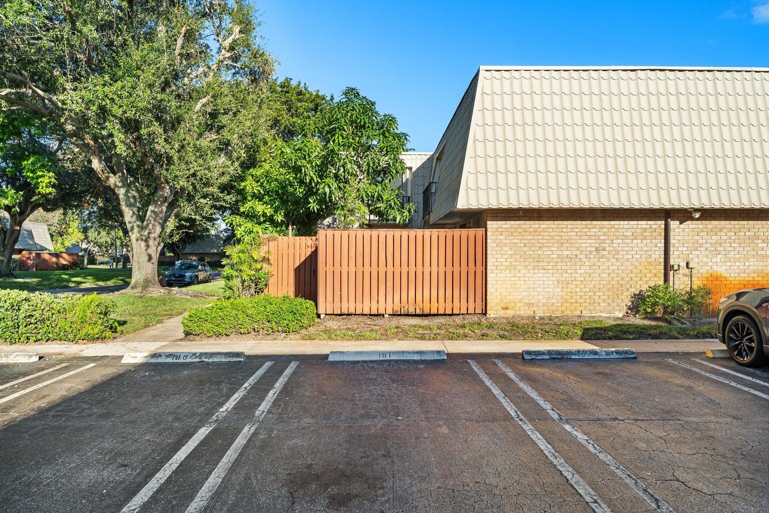 3BR – Condominium at 1700 Embassy Drive #708