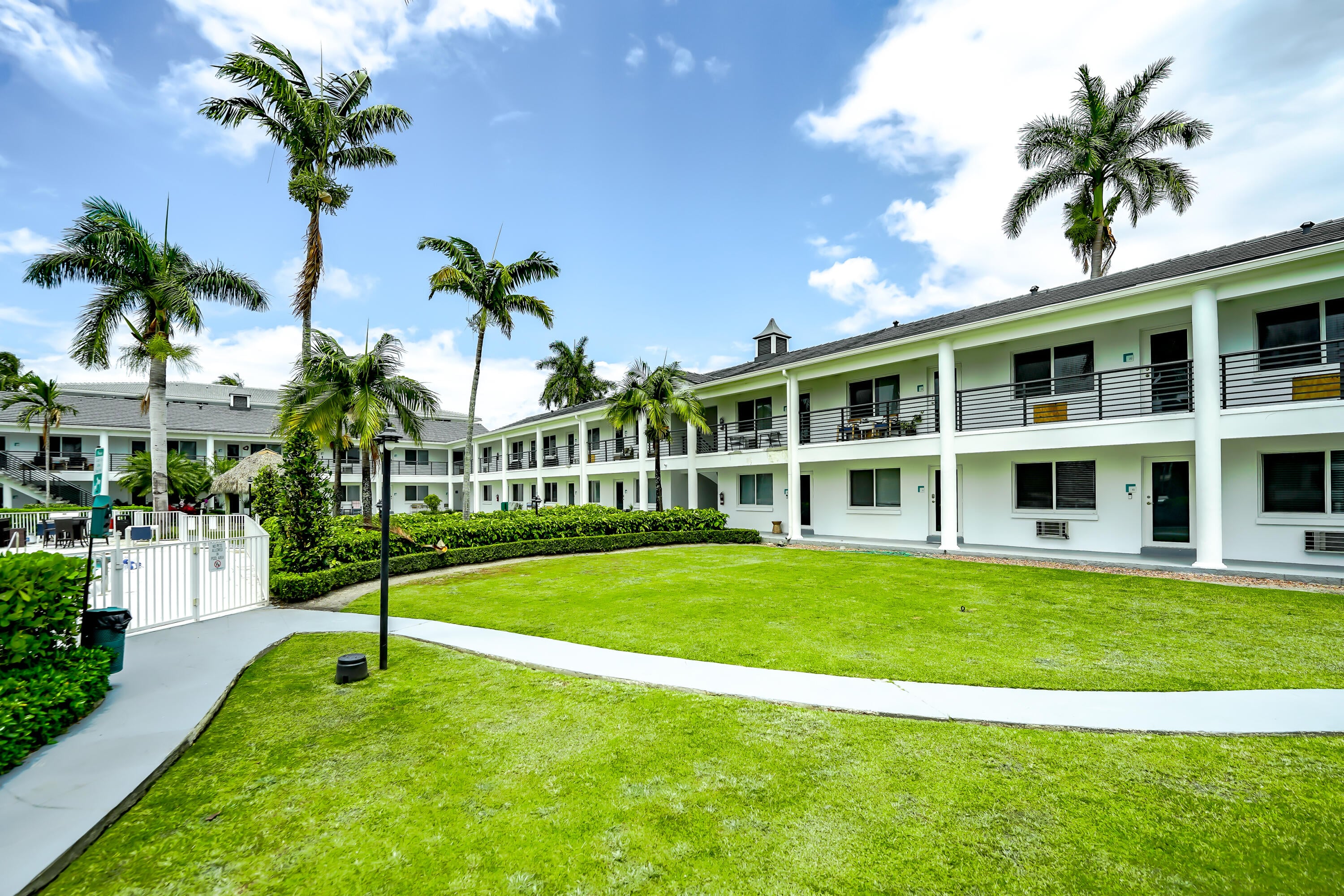 1BR – Apartment at 1035 Spanish River Road #108