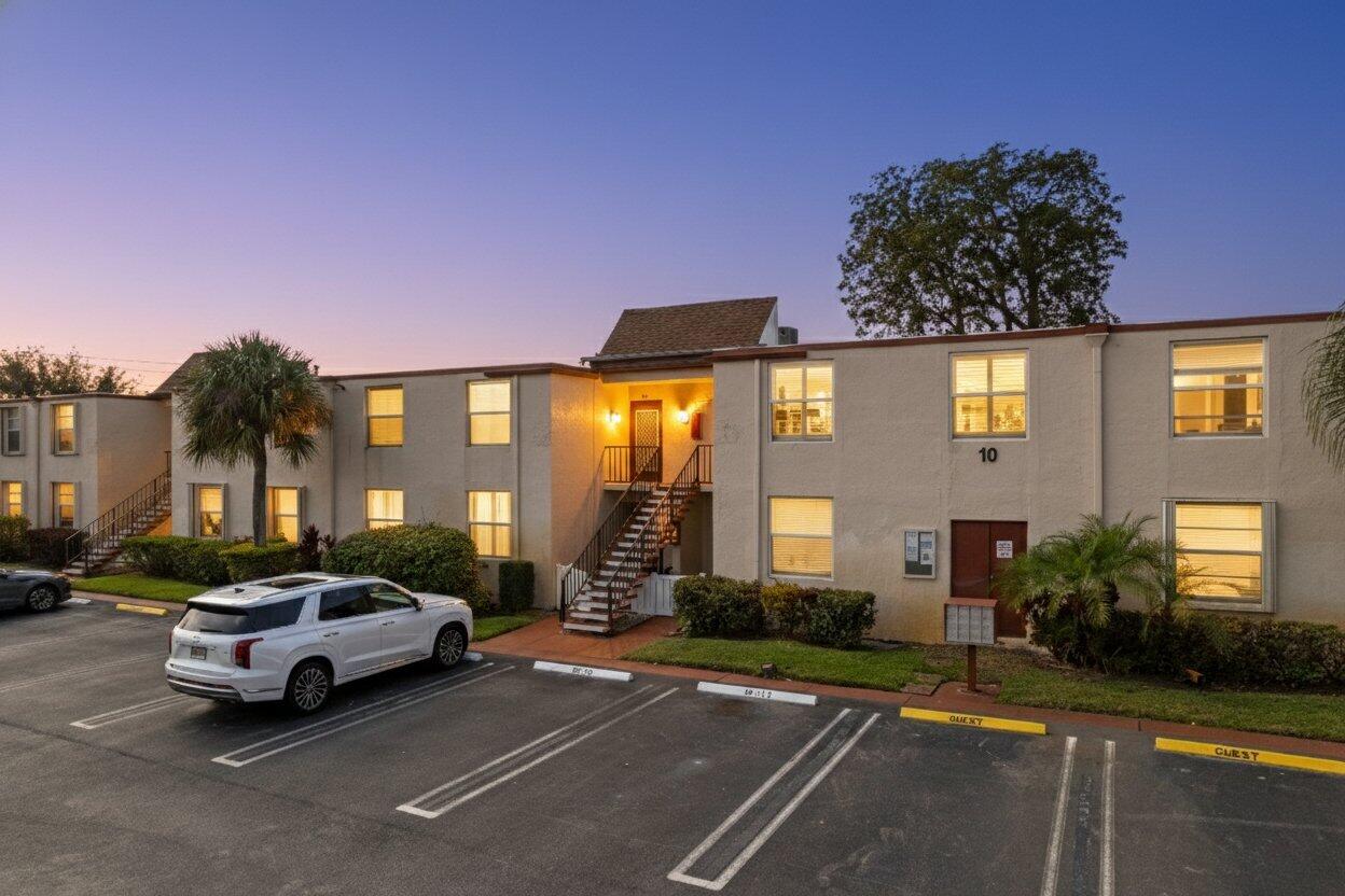 1BR – Condominium at 10 Willowbrook Lane #104