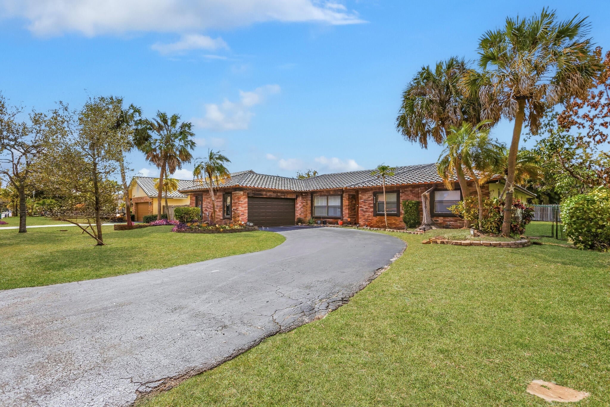 4BR – SingleFamilyResidence at 1280 NW 114th Avenue