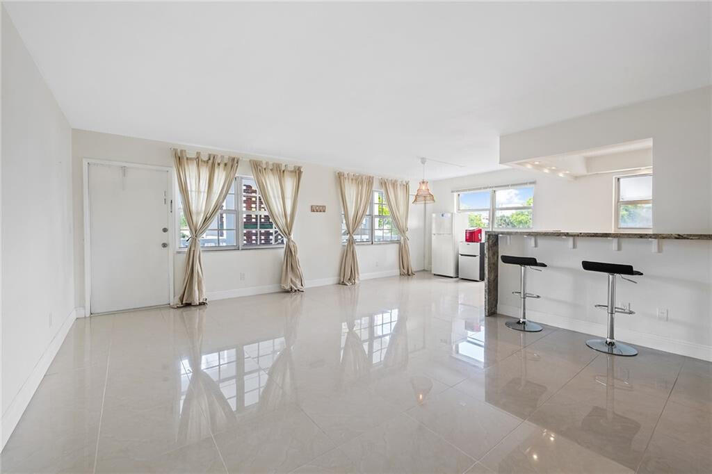 2BR – Condominium at 5201 NE 24th Terrace #A201