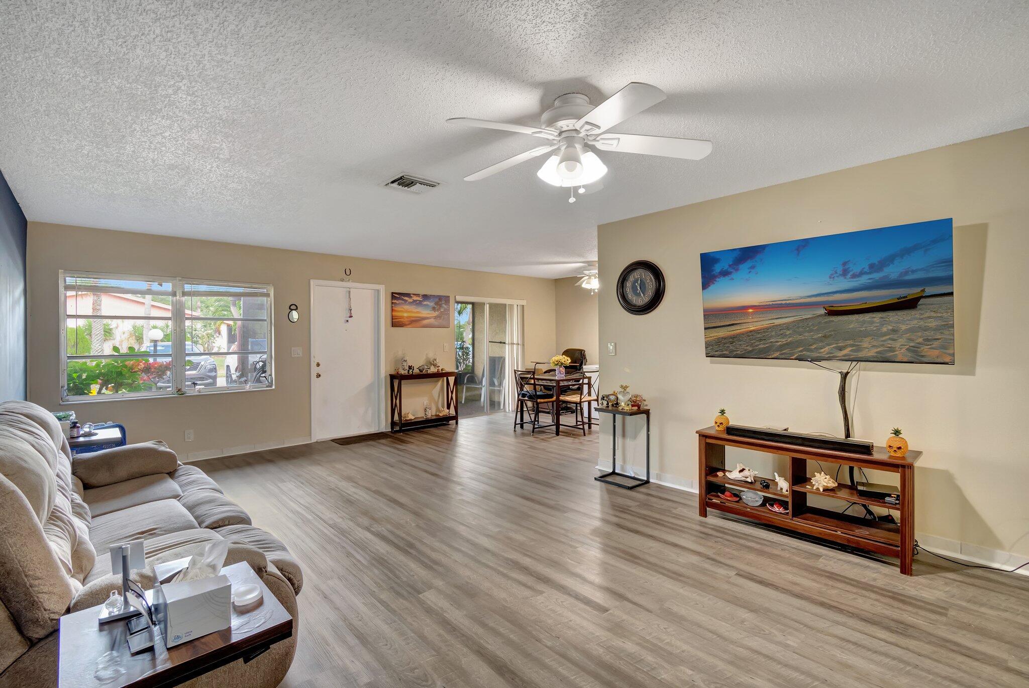 2BR – RES at 6118 La Palma Lane
