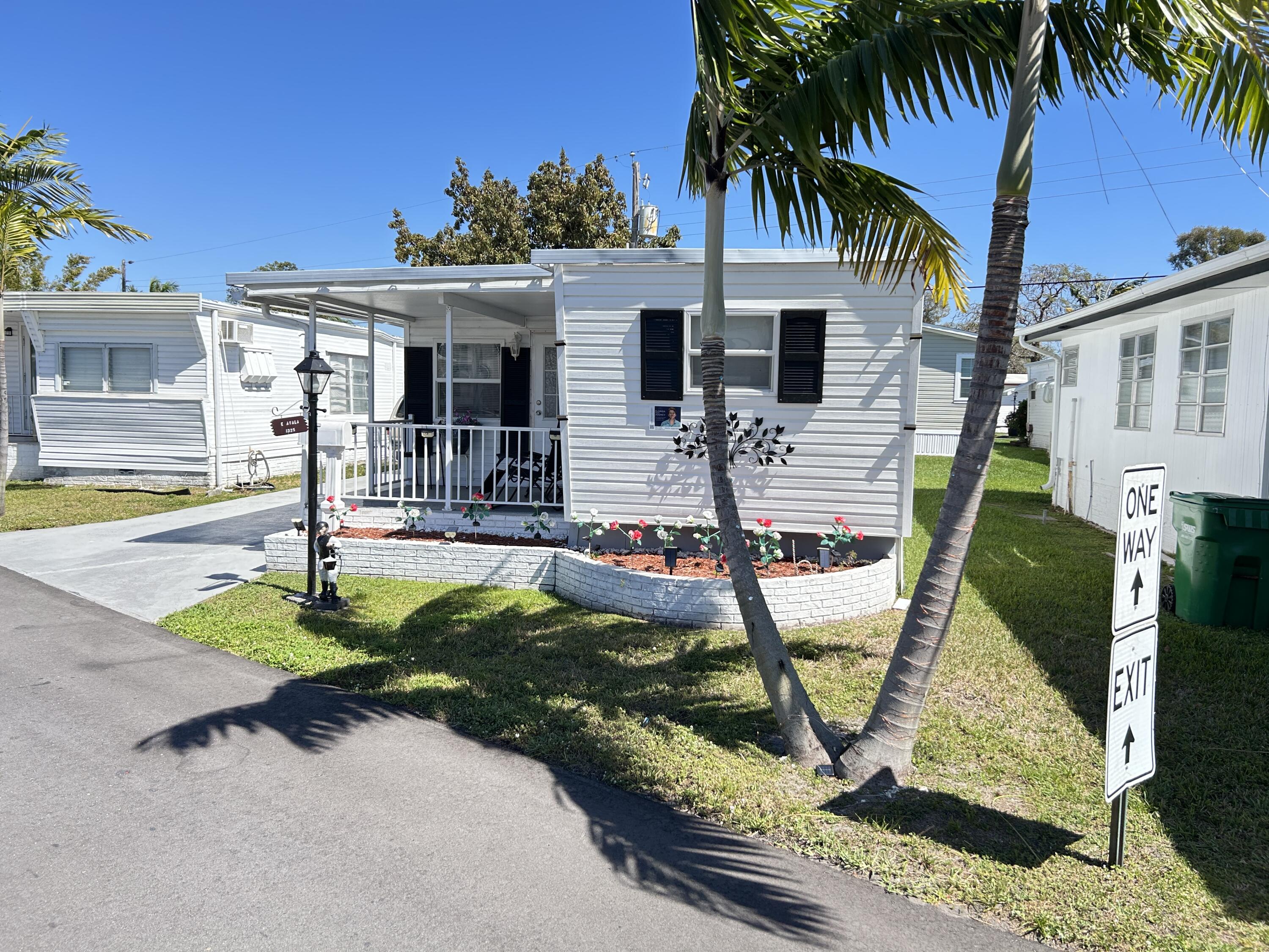 2BR – ManufacturedHome at 1325 S 33 Road