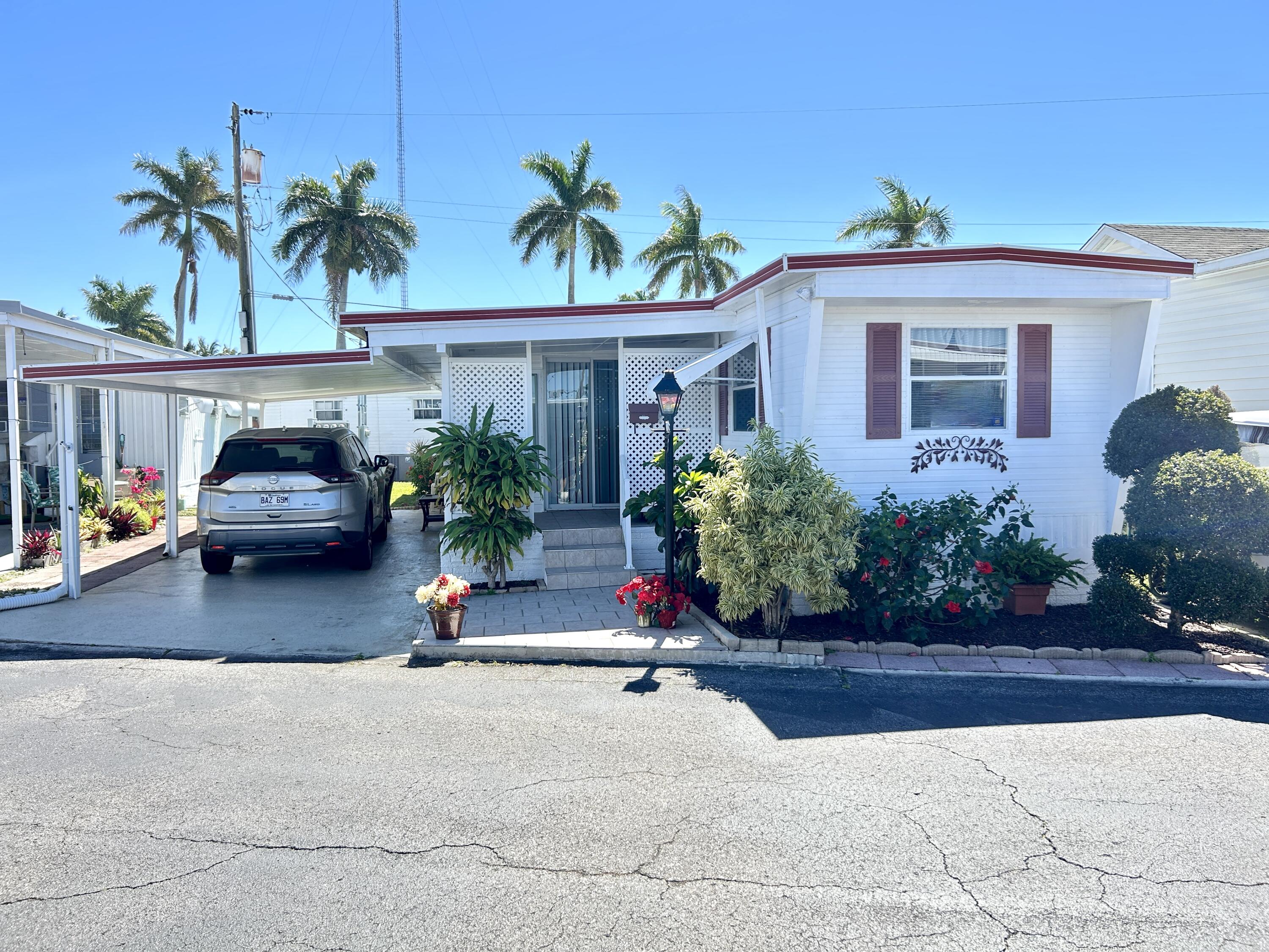 2BR – ManufacturedHome at 3332 Broadway Street