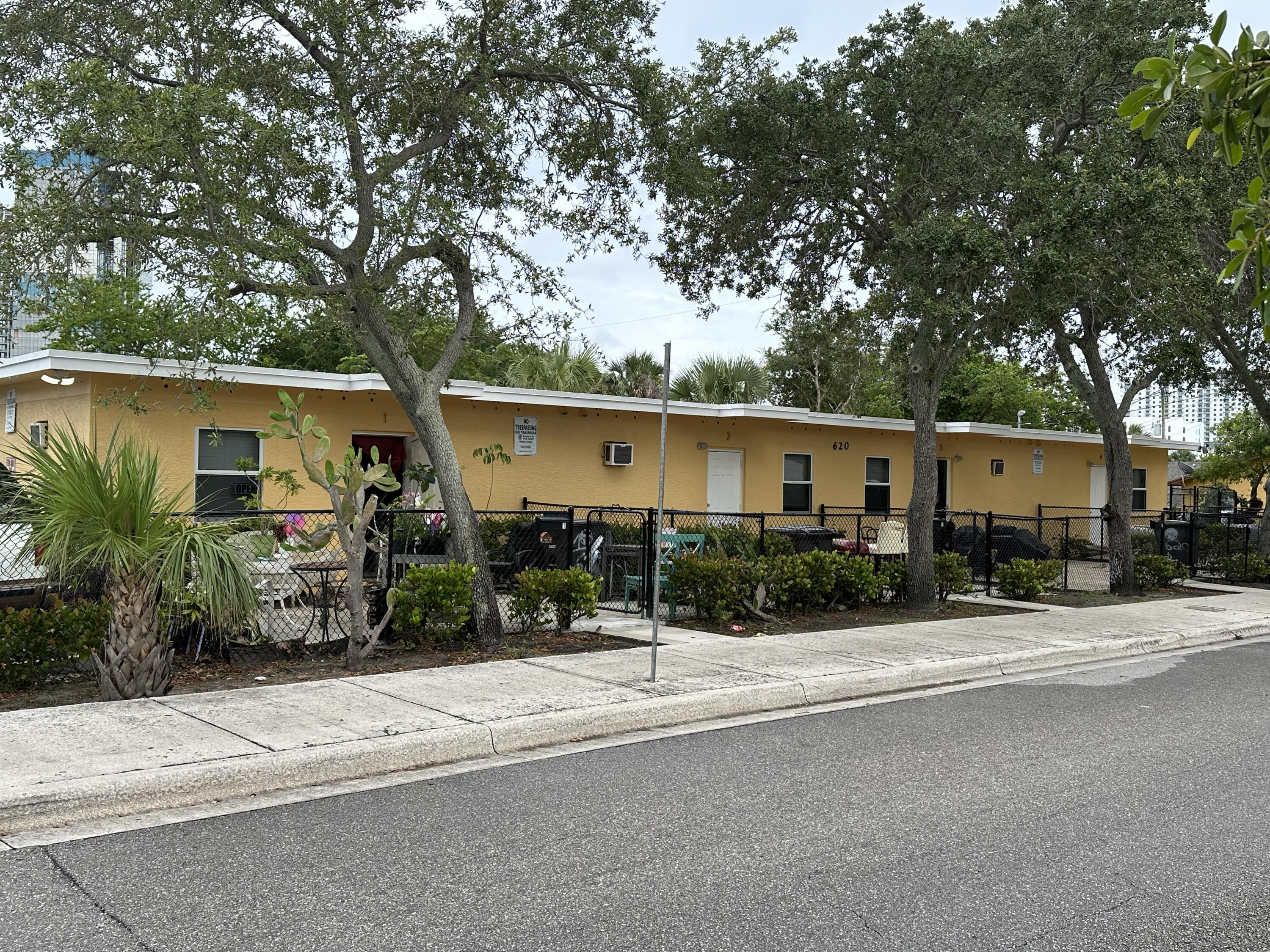 2BR – Townhouse at 620 Division Avenue #3