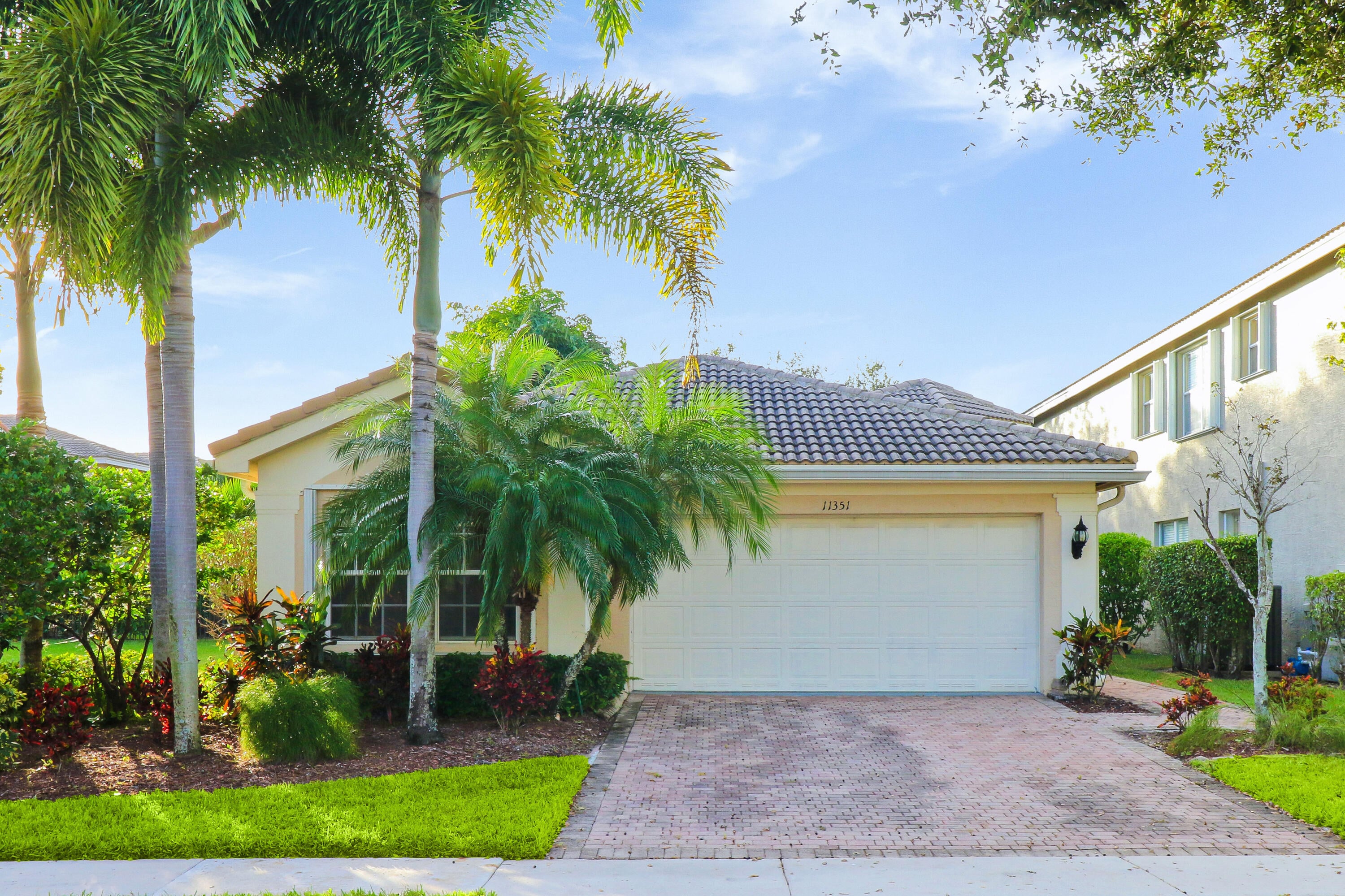 4BR – SingleFamilyResidence at 11351 Majestic Acres Terrace