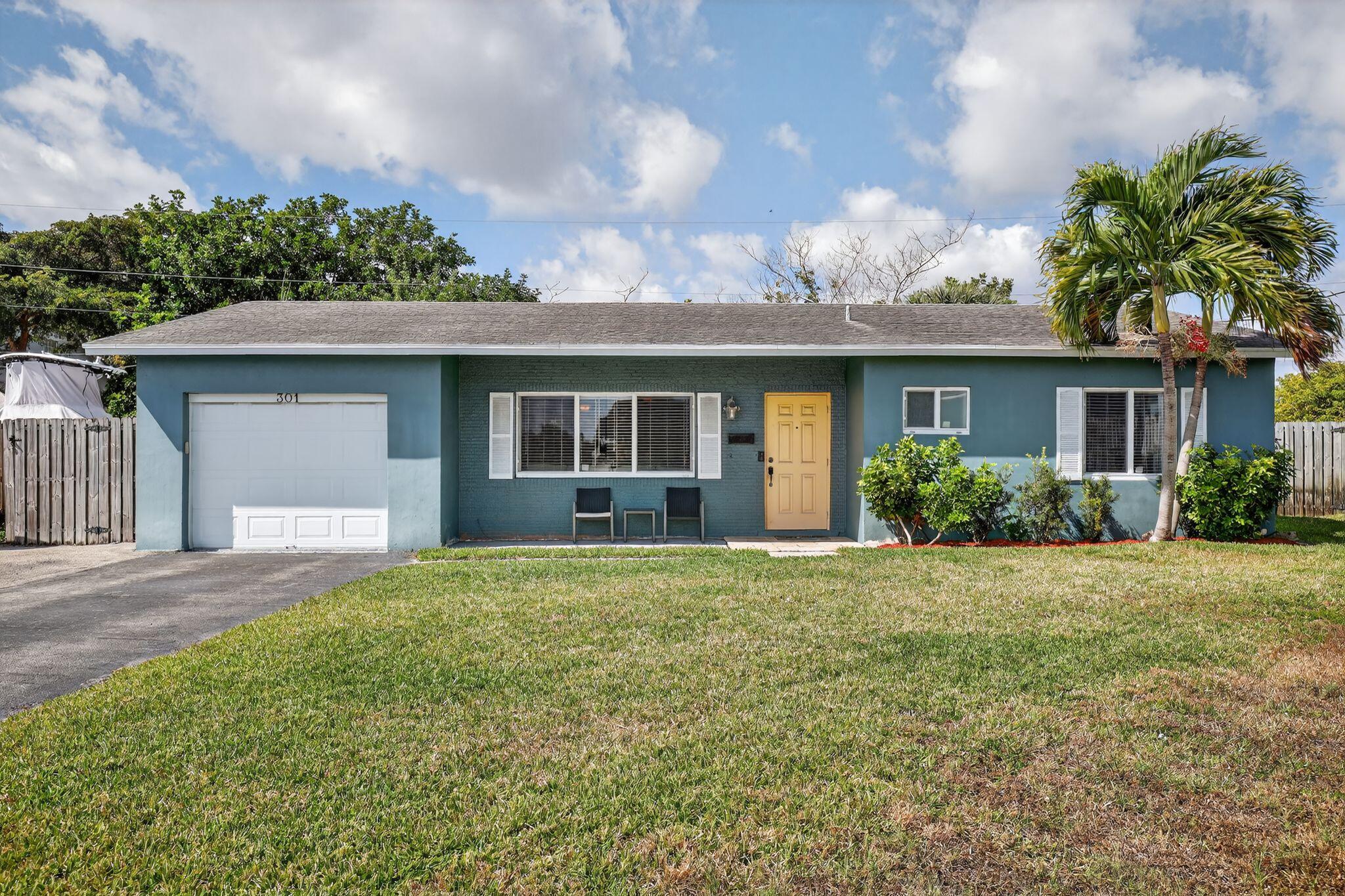 3BR – SingleFamilyResidence at 301 SE 3rd Street