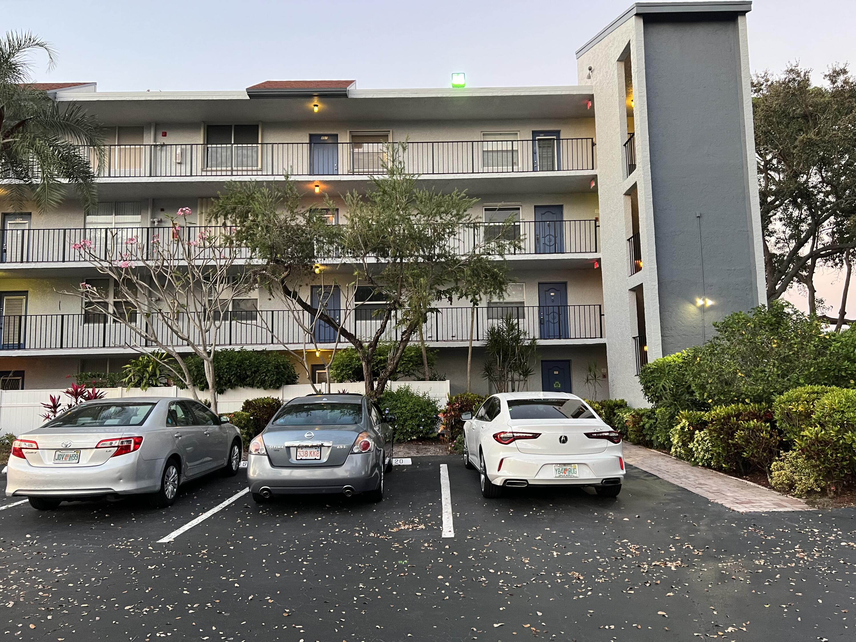 2BR – Condominium at 14701 Cumberland Drive #2080