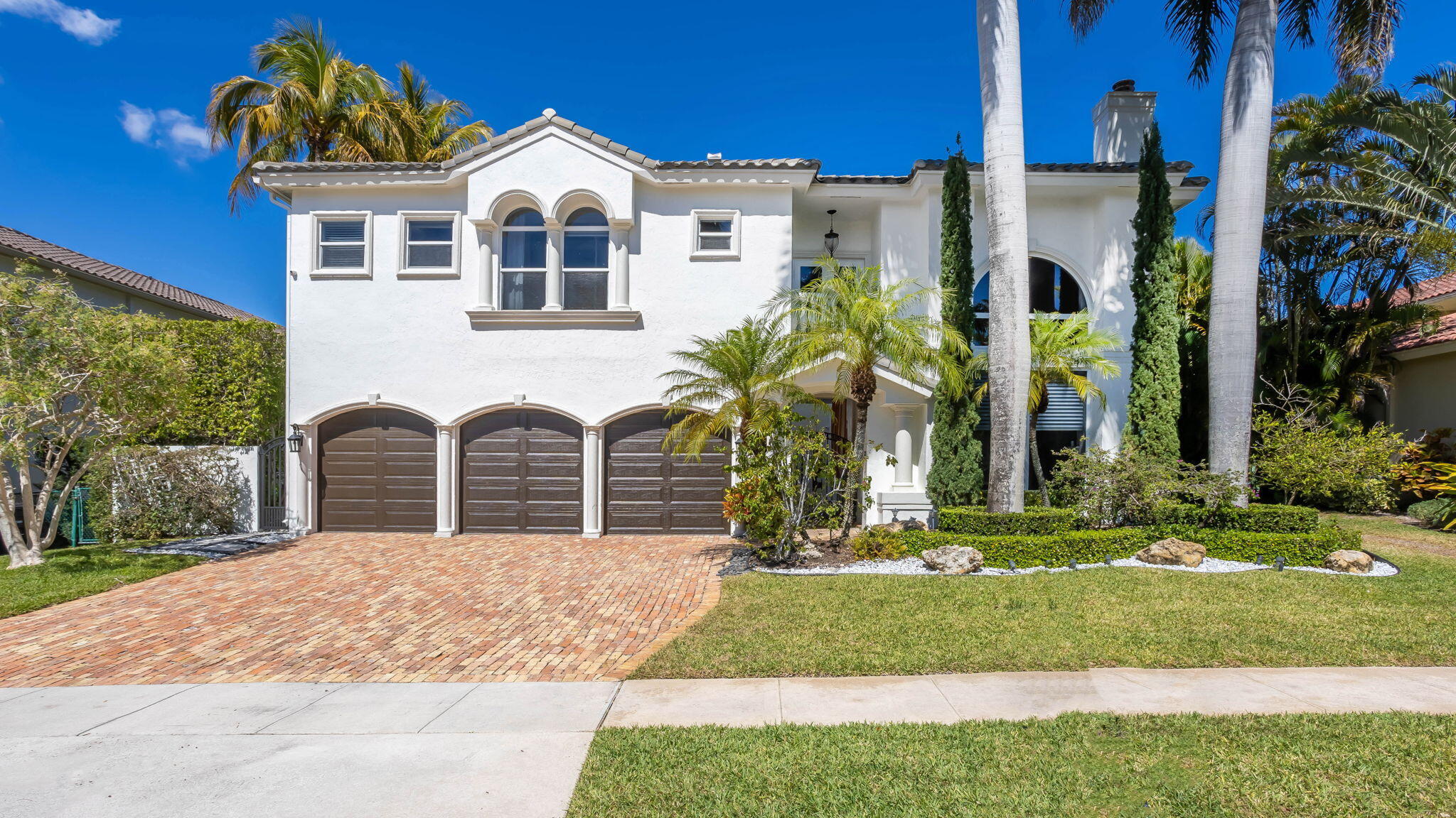 5BR – SingleFamilyResidence at 375 SW 16th Street