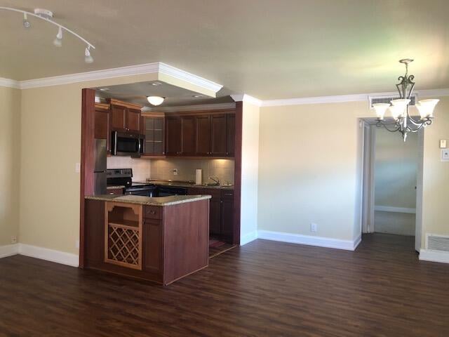 1BR – Condominium at 662 Saxony Trail N
