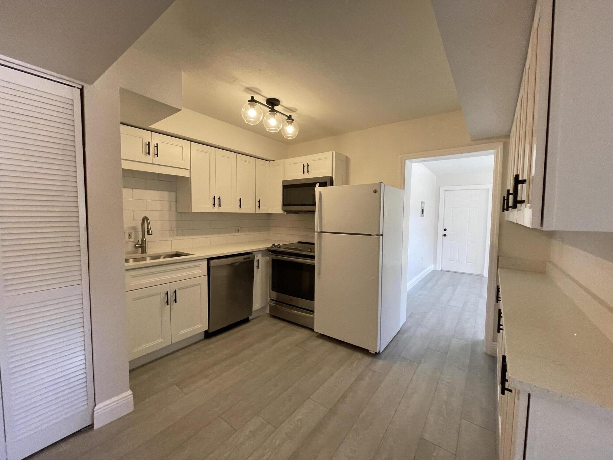 2BR – SingleFamilyResidence at 701 SE 4th Street #Apt West