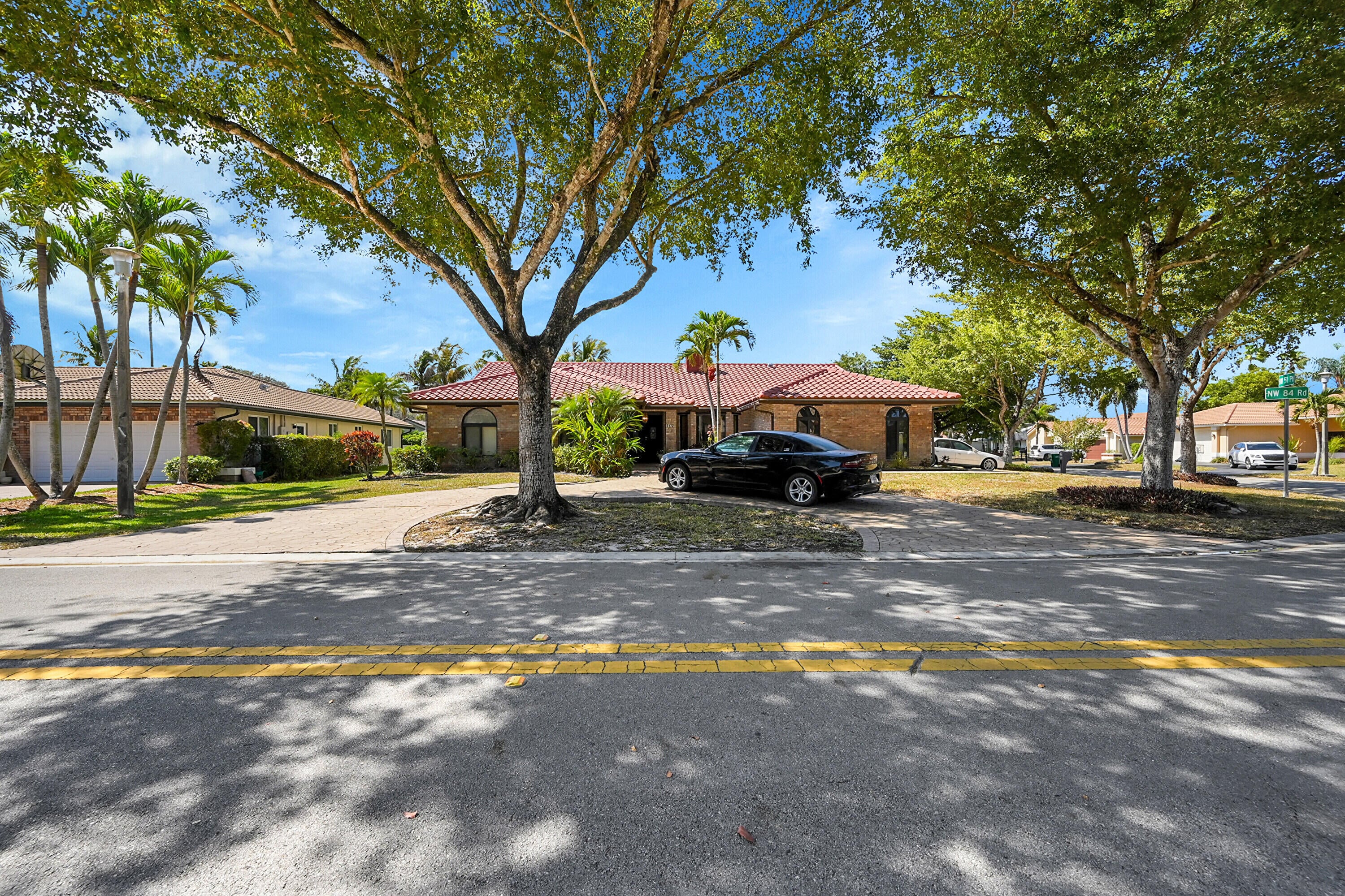 4BR – SingleFamilyResidence at 5172 NW 84th Road