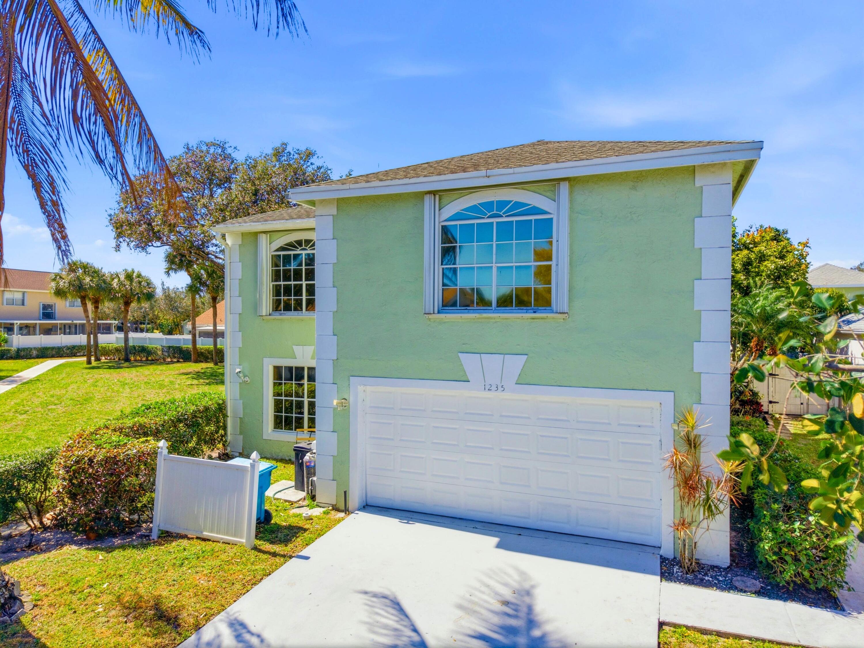 4BR – SingleFamilyResidence at 1235 Sussex Street