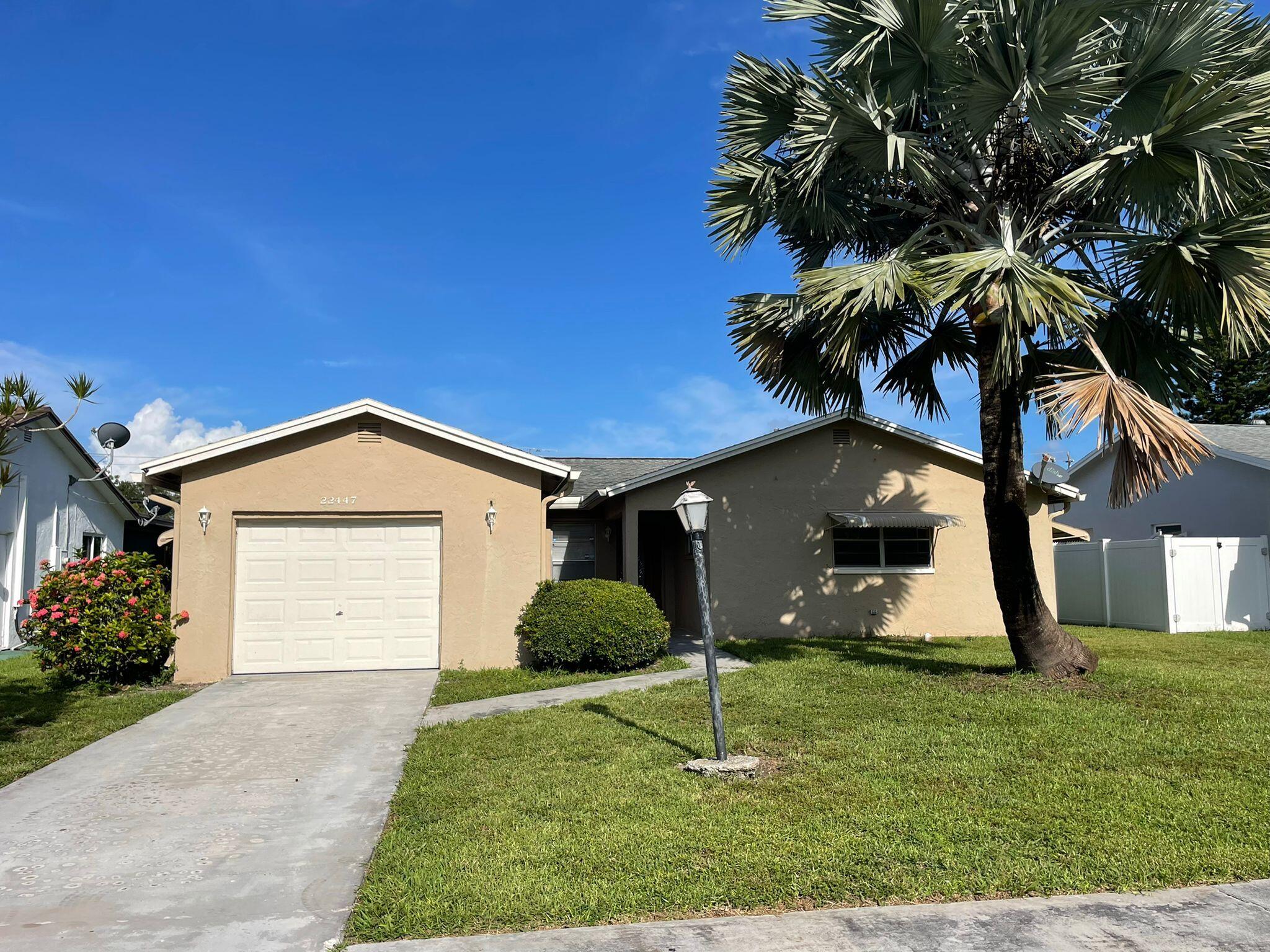 3BR – SingleFamilyResidence at 22447 SW 56th Avenue