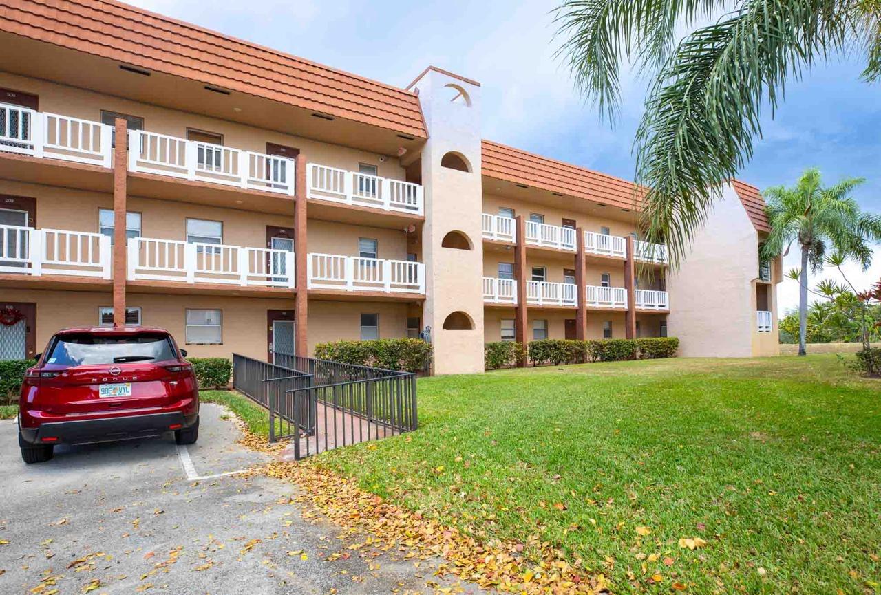 1BR – Condominium at 9041 Sunrise Lakes Boulevard #111