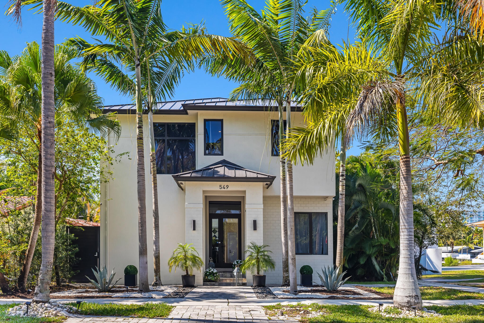 5BR – SingleFamilyResidence at 549 NE 10th Avenue