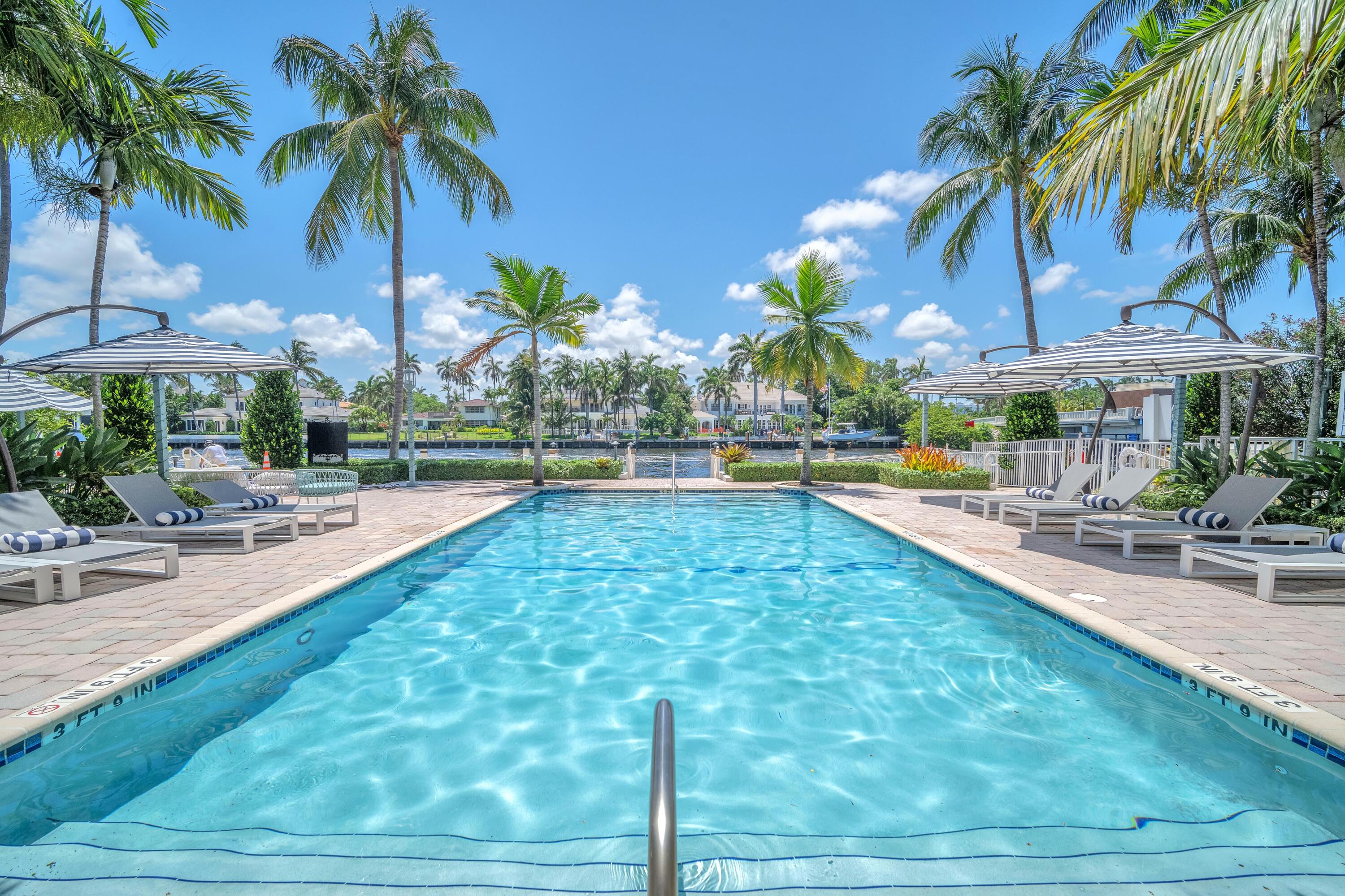 2BR – Apartment at 1015 Spanish River Road
