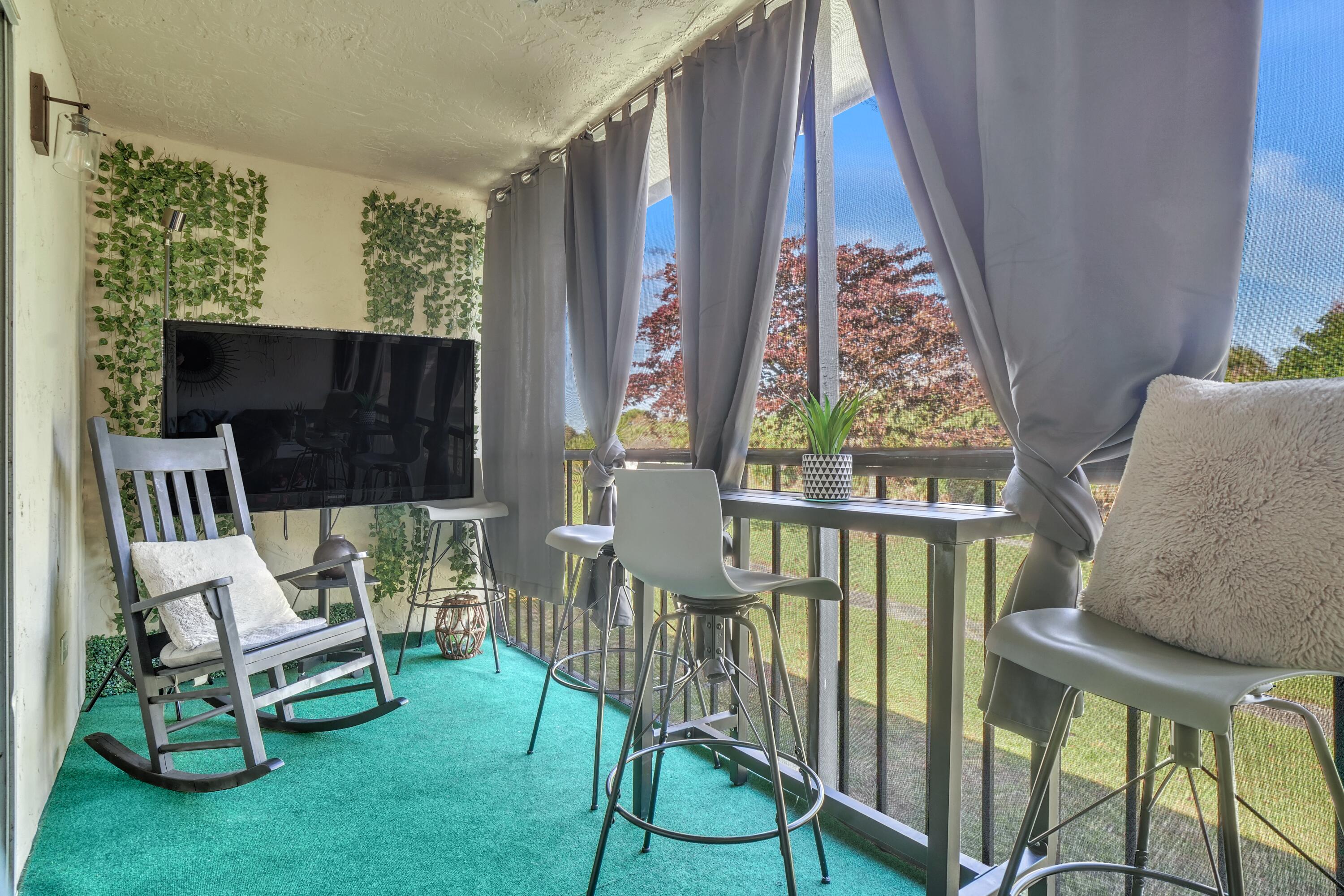 1BR – Condominium at 1423 Meadows Circle W