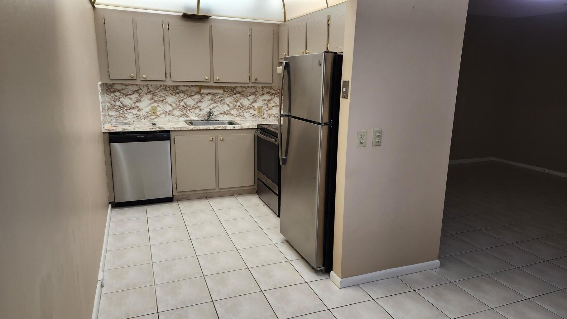 2BR – Condominium at 251 Fanshaw F