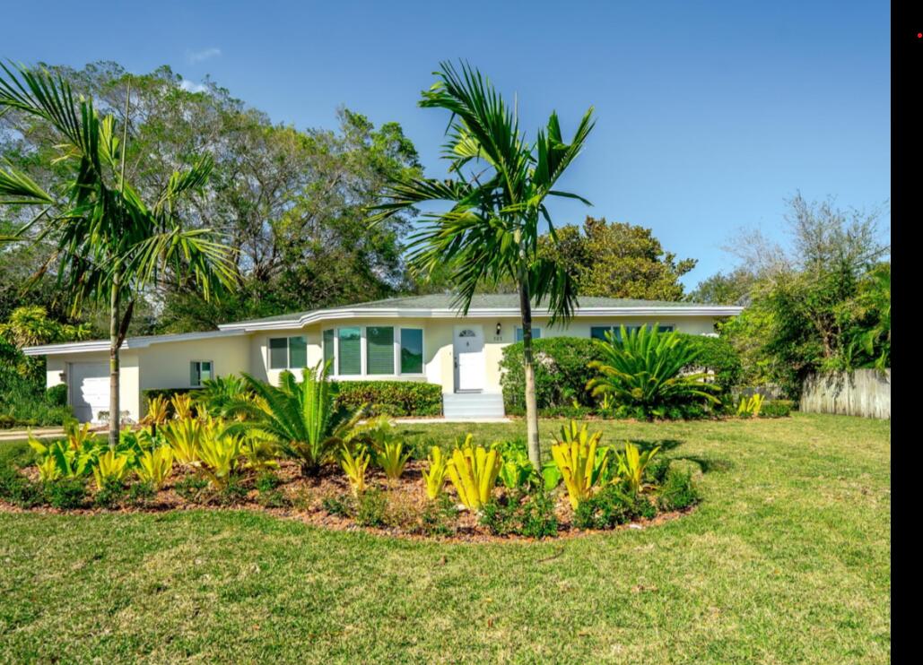 3BR – SingleFamilyResidence at 323 NW Spanish River Boulevard